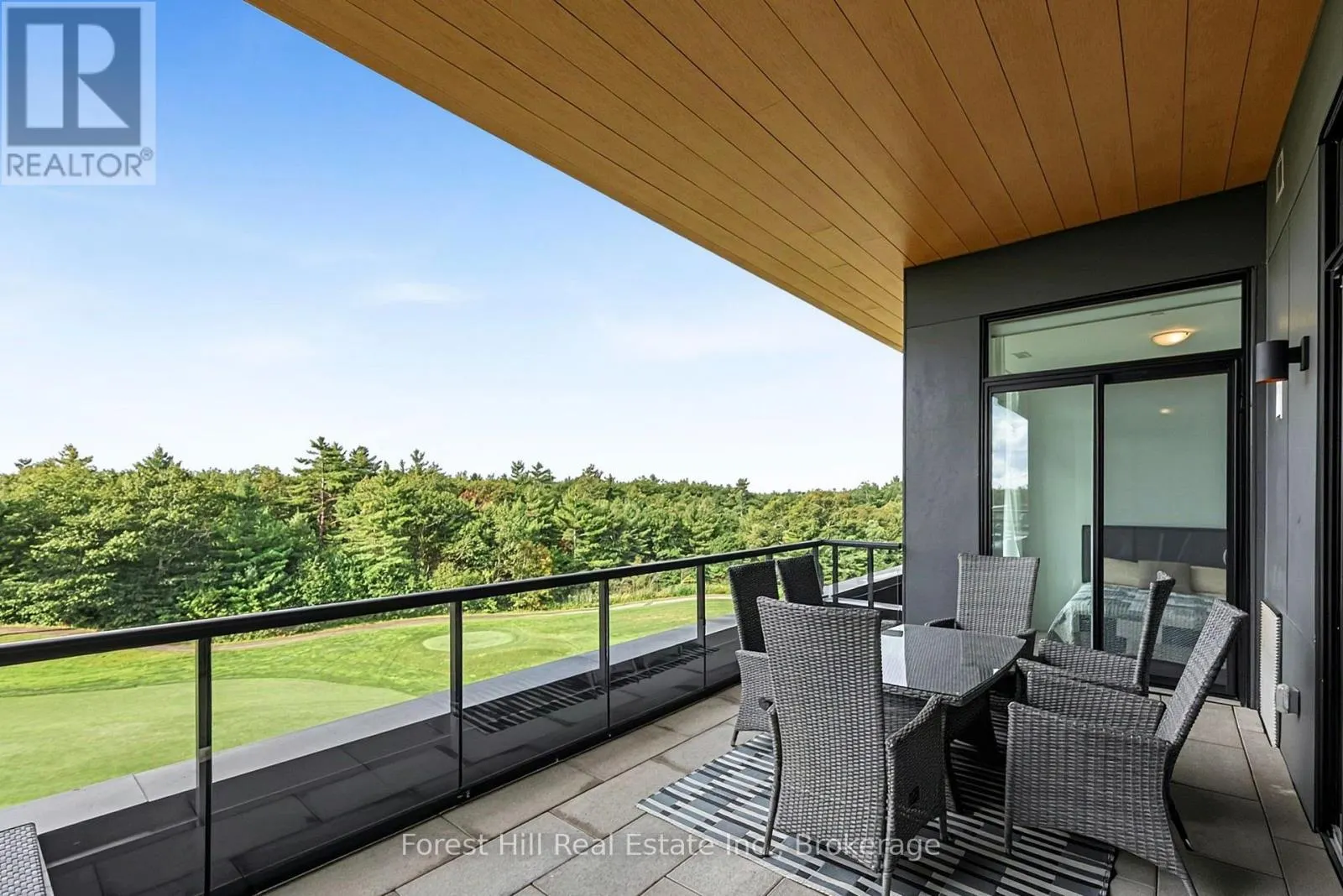 502 - 120 CARRICK TRAIL #502
