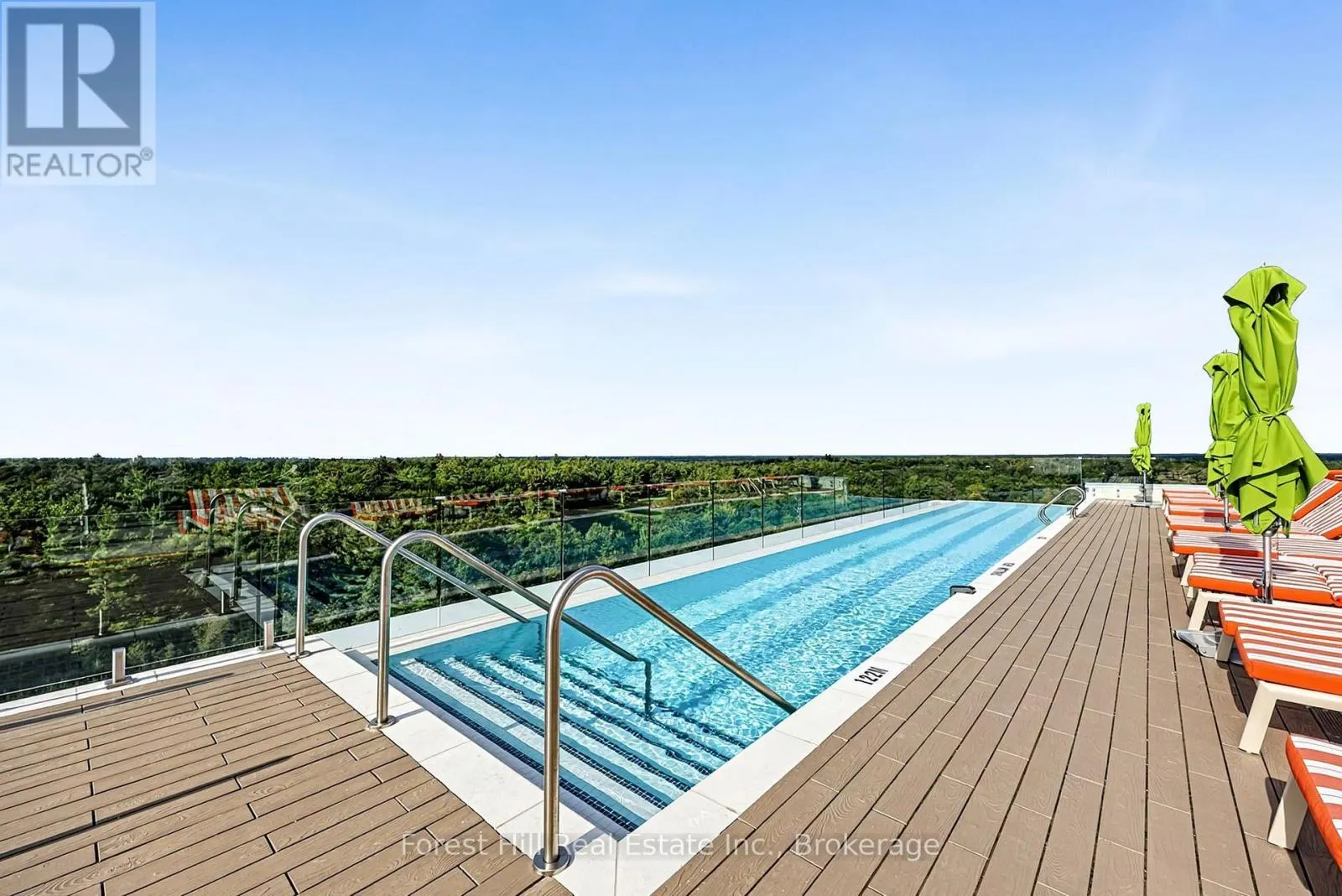 502 - 120 CARRICK TRAIL #502