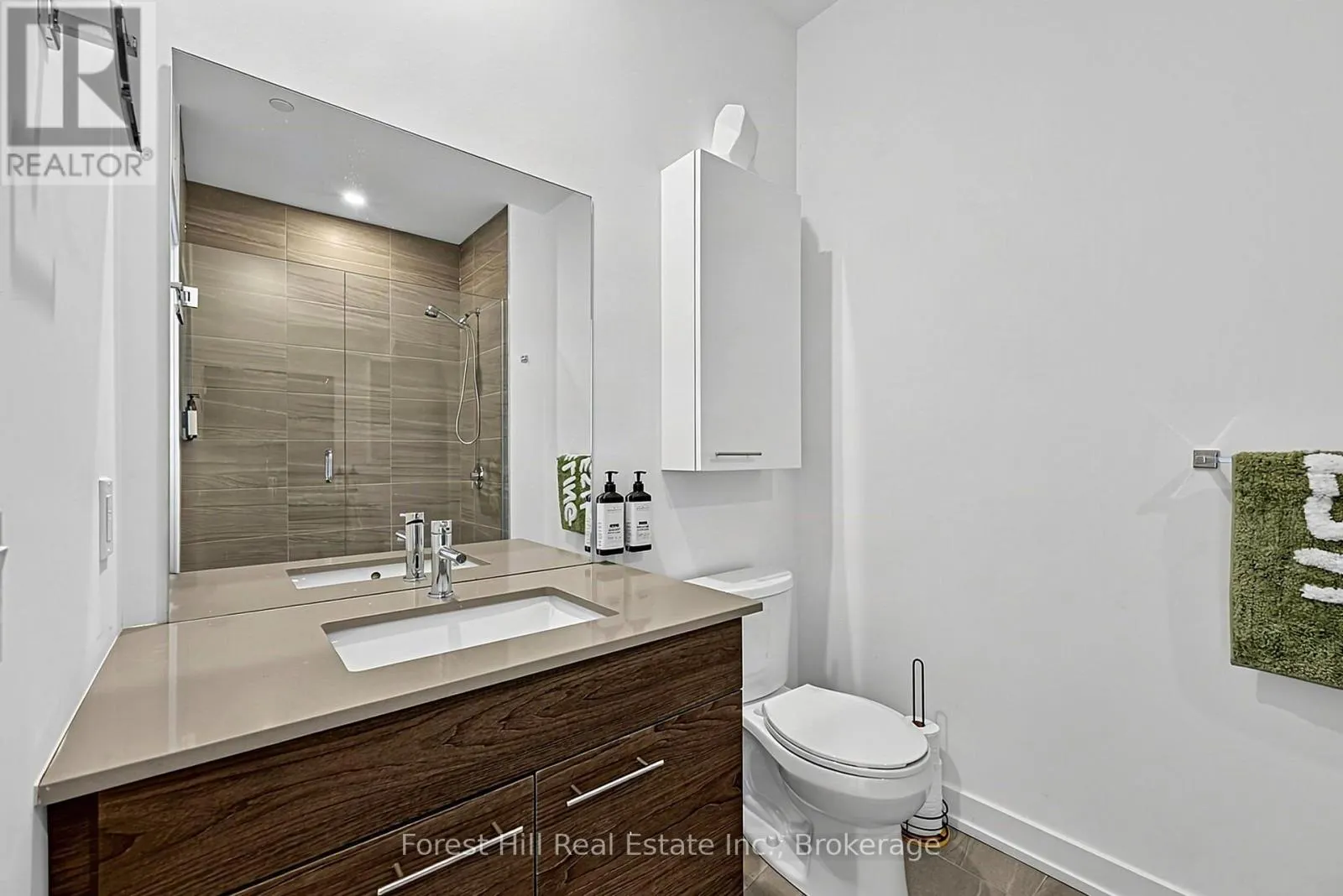 502 - 120 CARRICK TRAIL #502