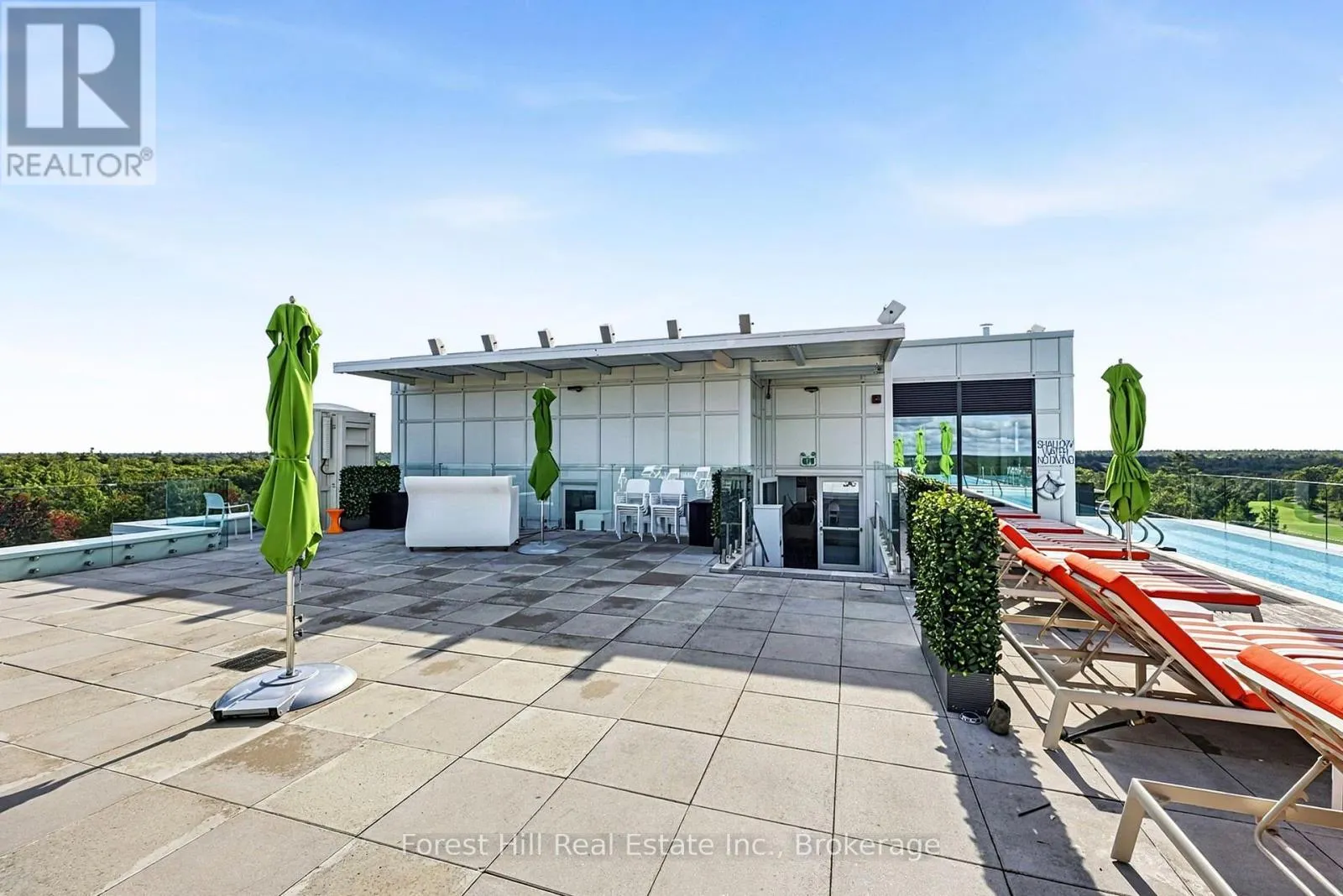 502 - 120 CARRICK TRAIL #502
