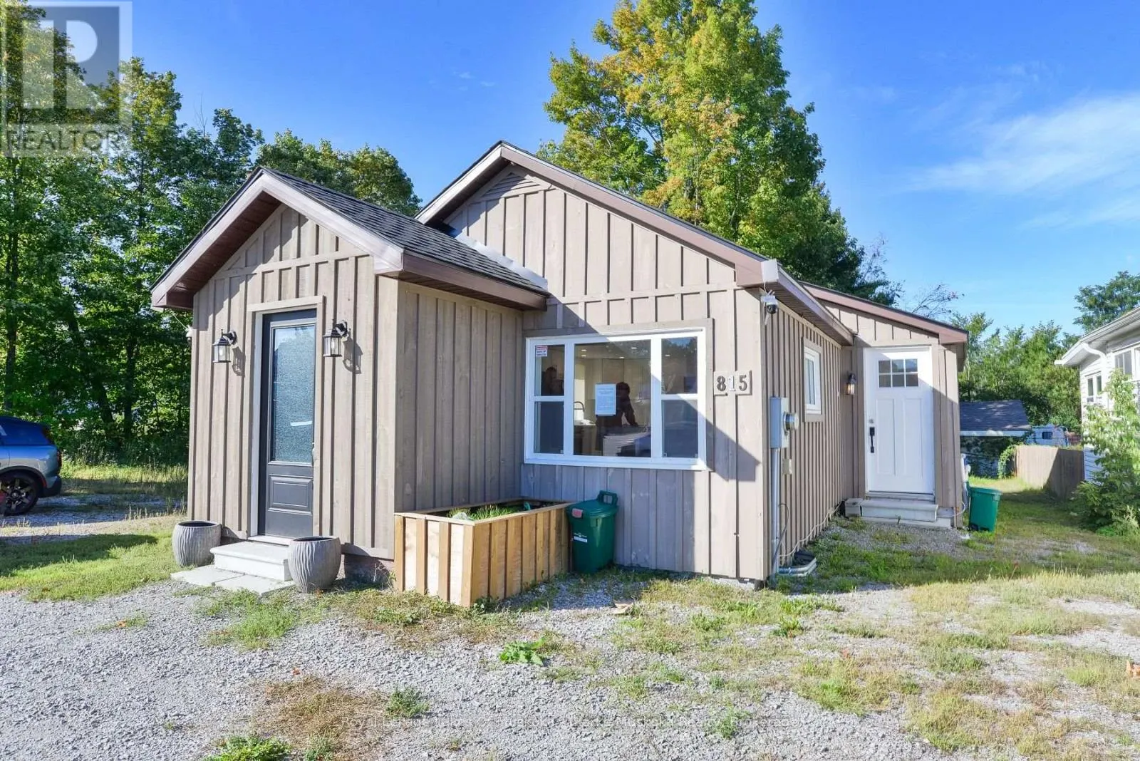 815 MUSKOKA ROAD S