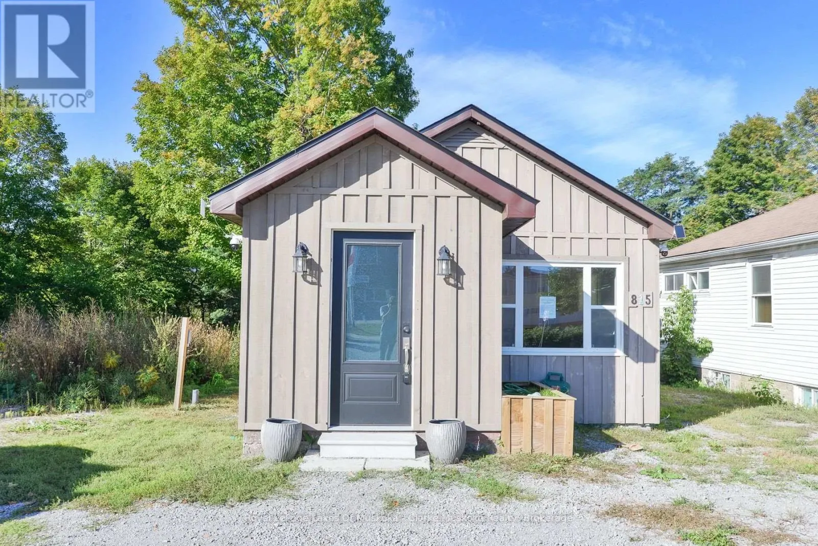 815 MUSKOKA ROAD S