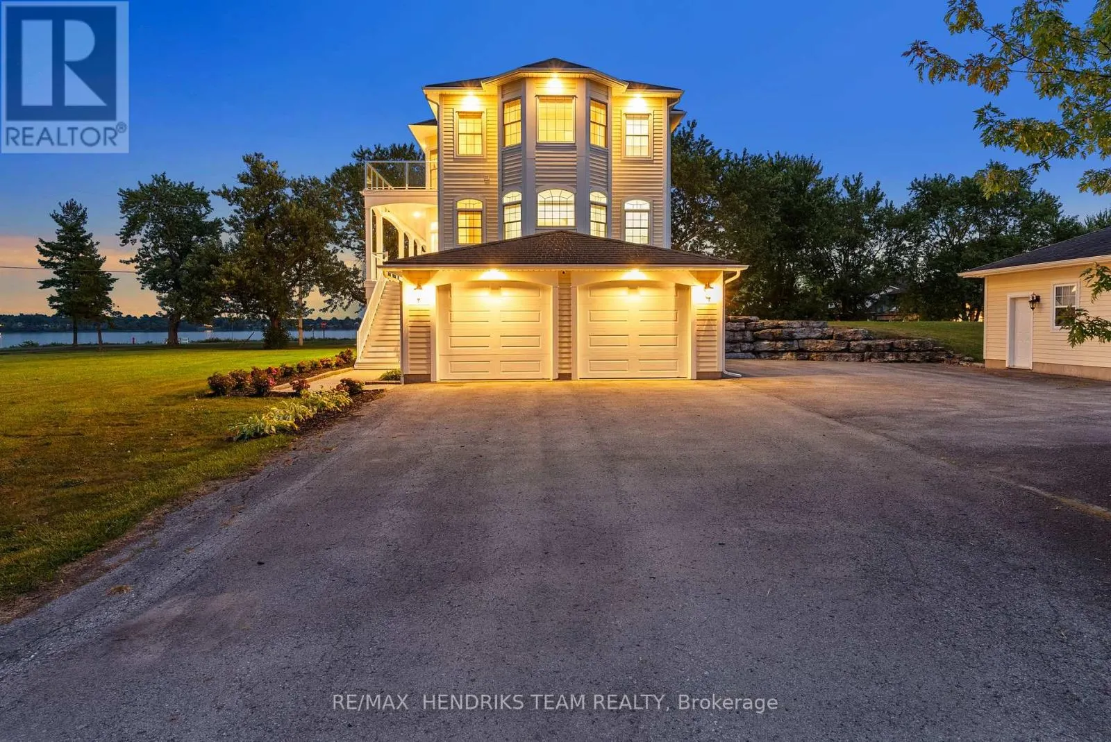 4069 NIAGARA RIVER PARKWAY