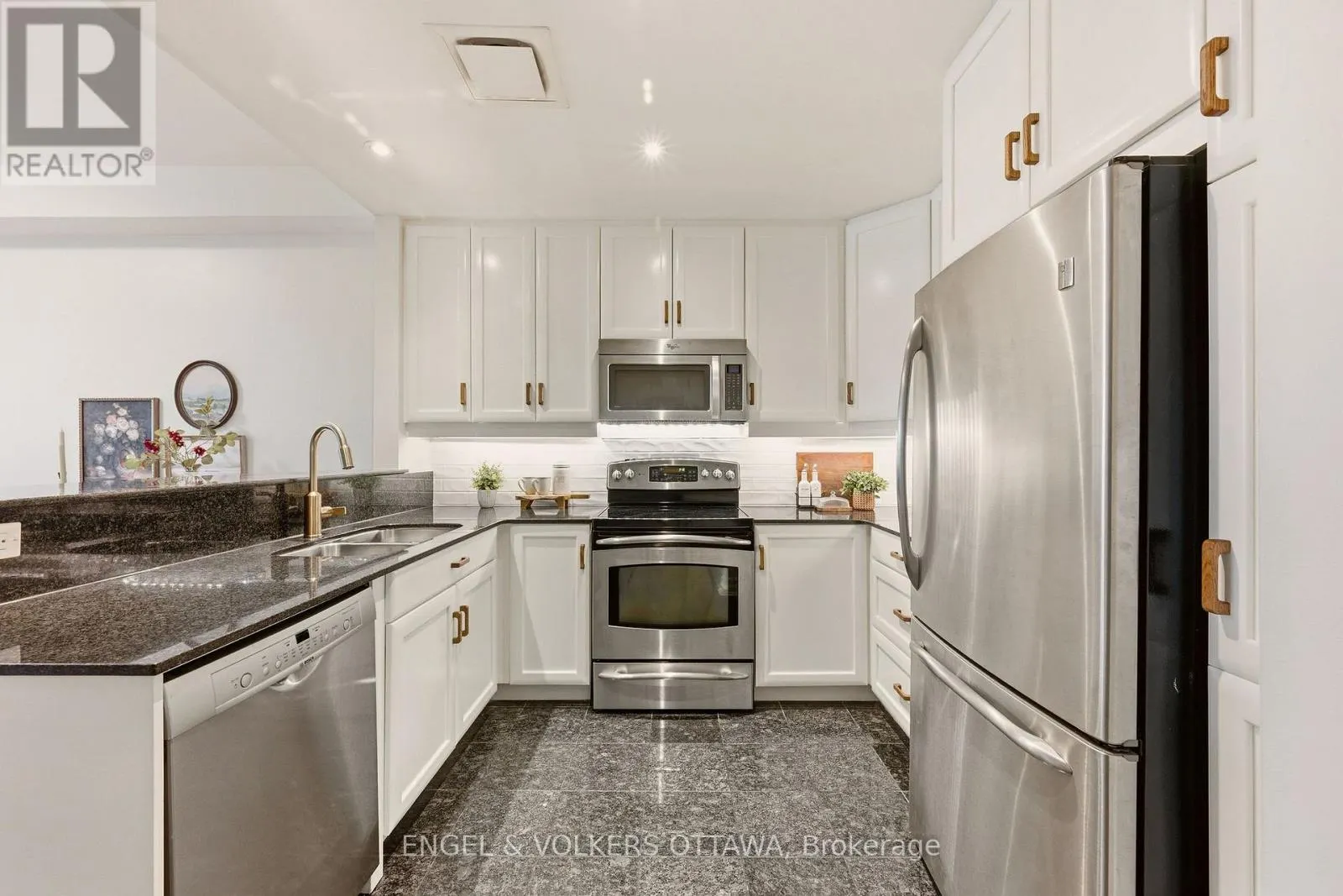 312 - 320 MCLEOD STREET