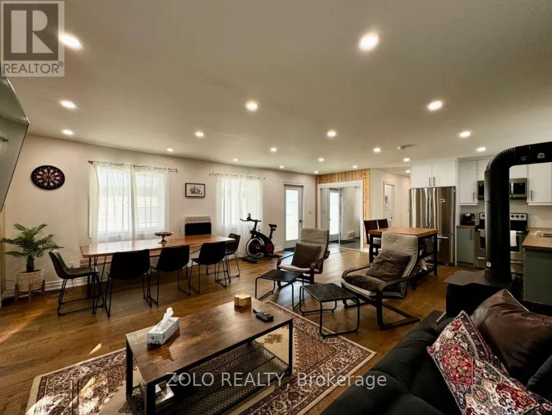 886 MONCK ROAD