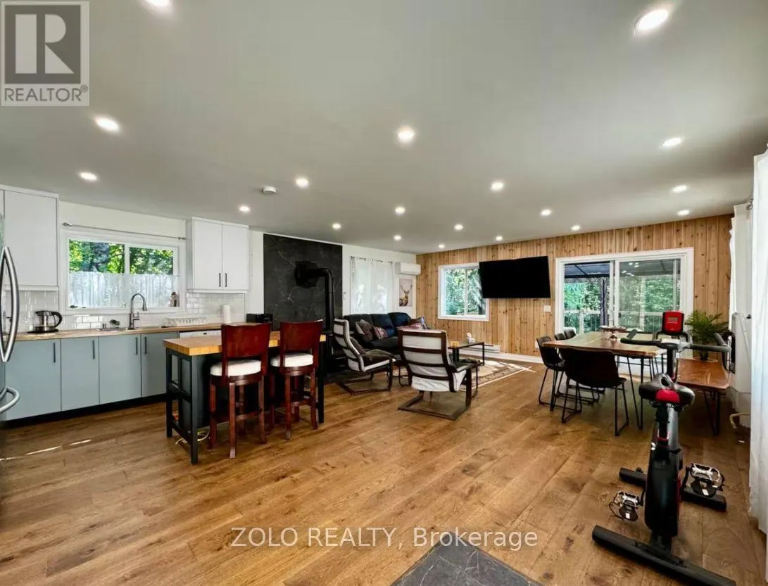886 MONCK ROAD