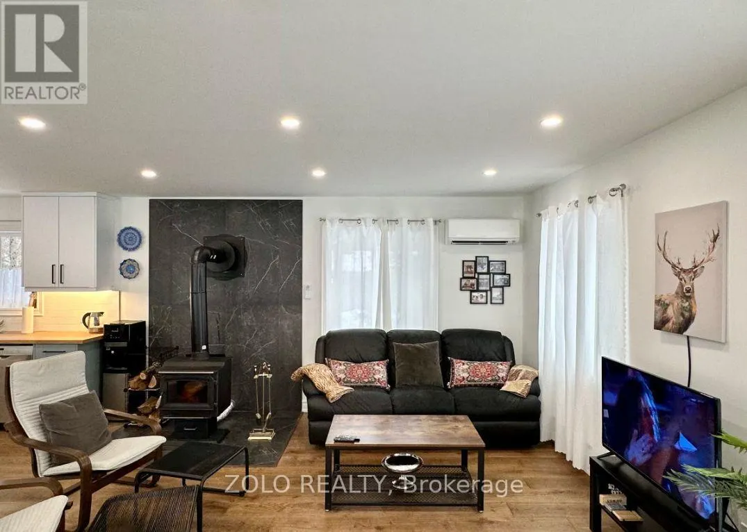 886 MONCK ROAD