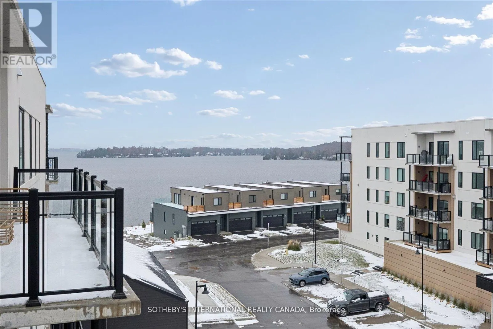 PENTHOUSE 1 - 19A WEST STREET N