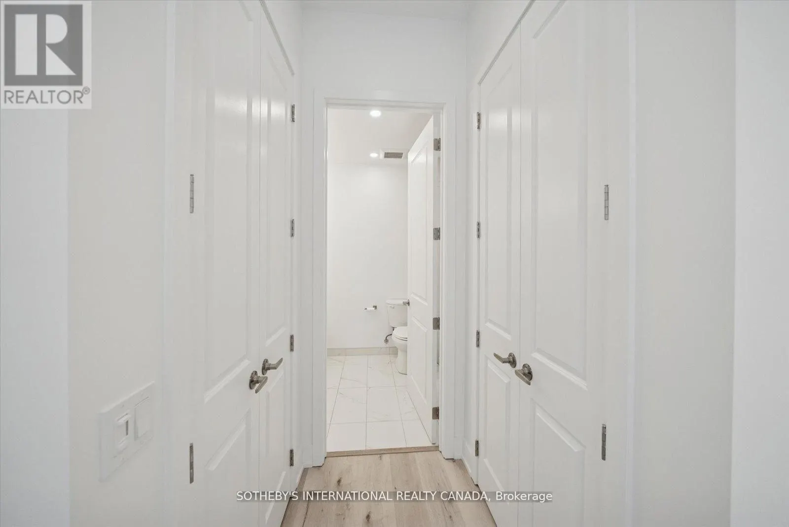 PENTHOUSE 1 - 19A WEST STREET N