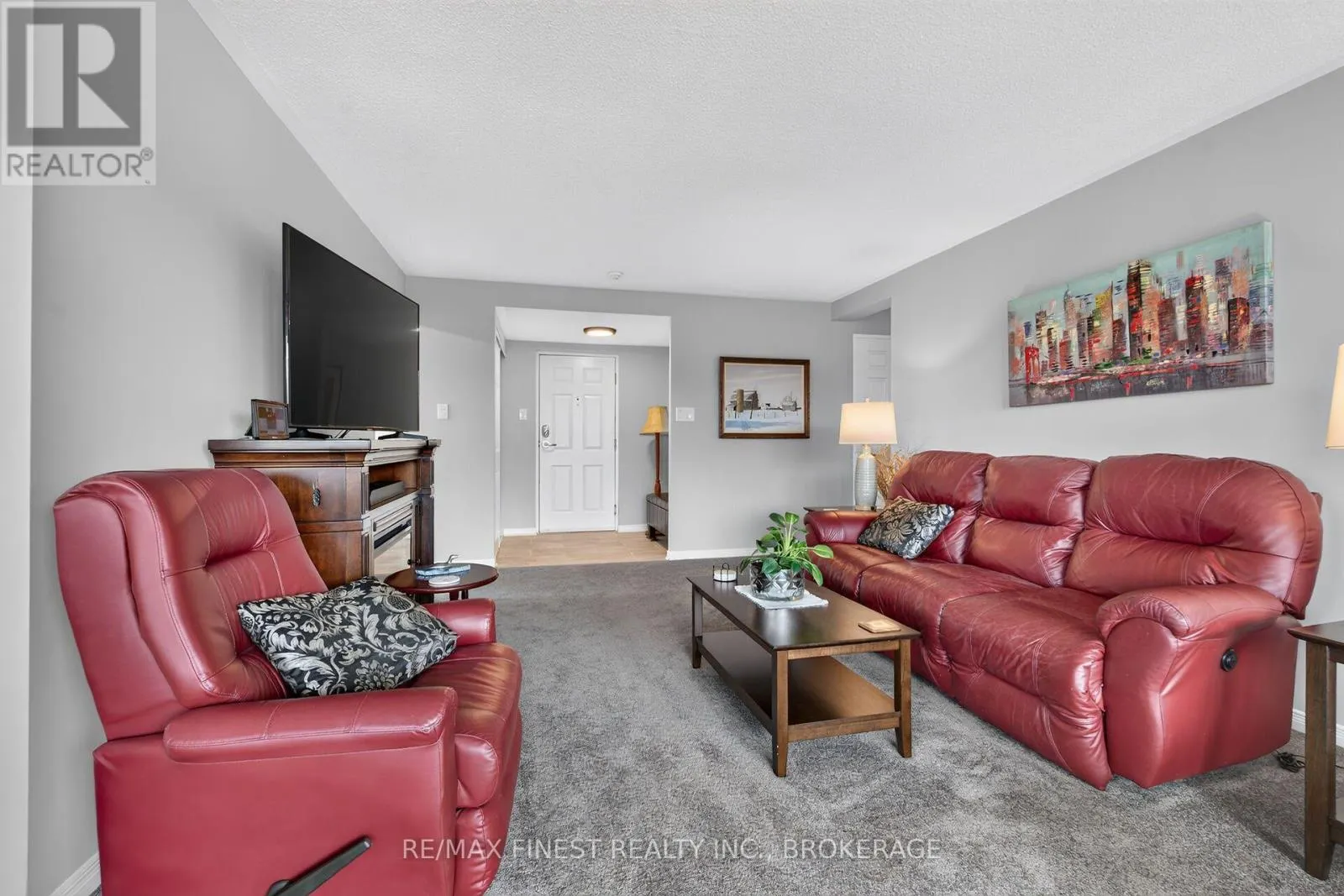 502 - 257 BATH ROAD #502