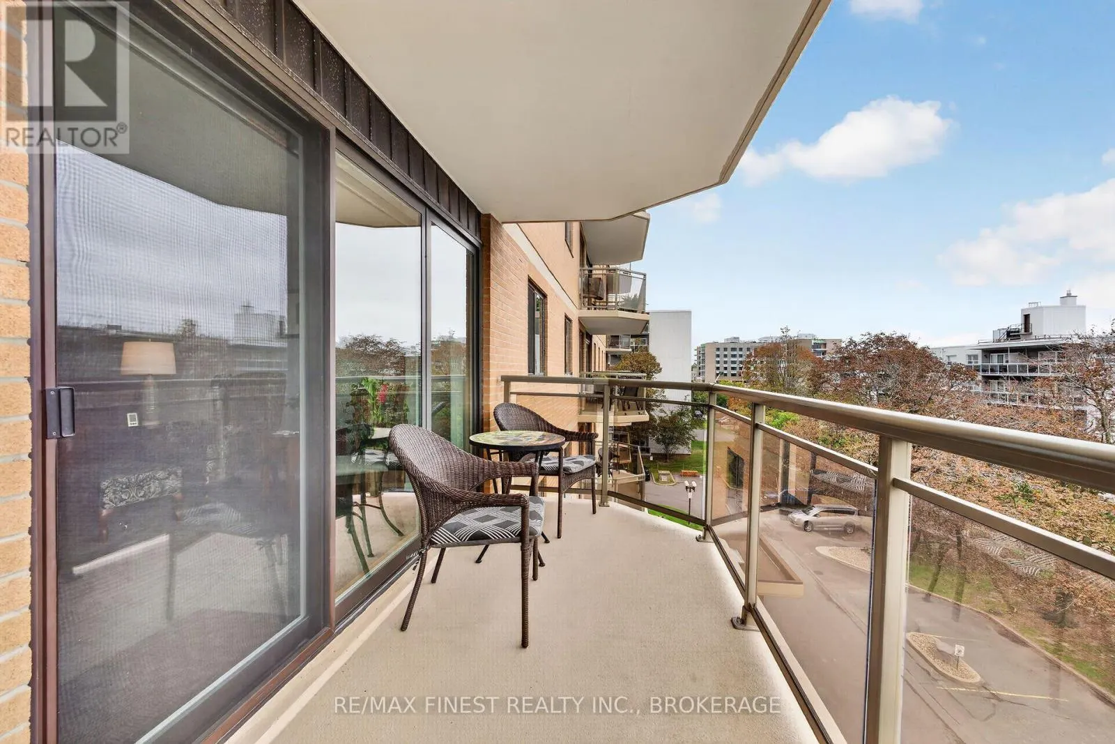502 - 257 BATH ROAD #502