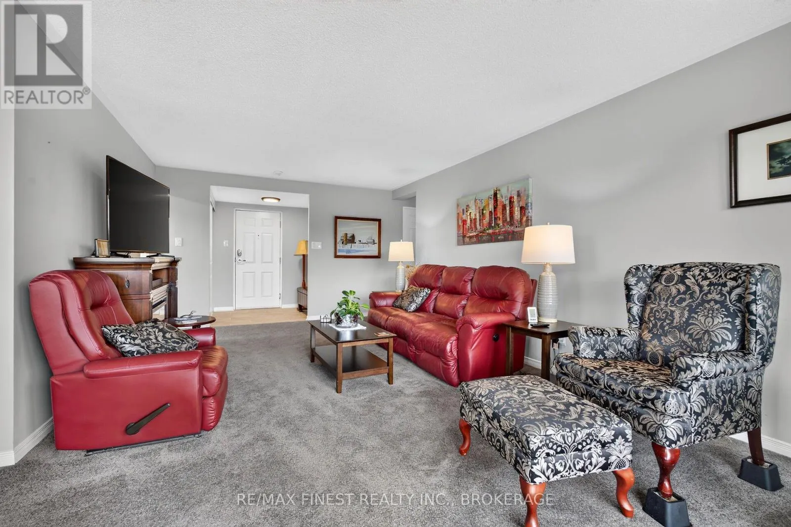 502 - 257 BATH ROAD #502
