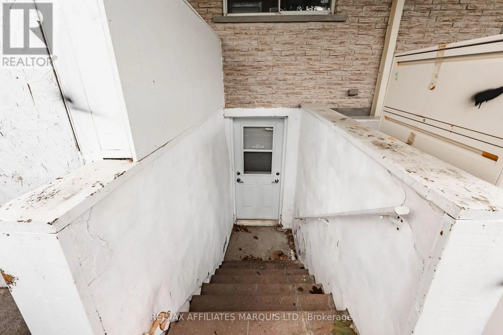 114 ST GEORGE STREET W