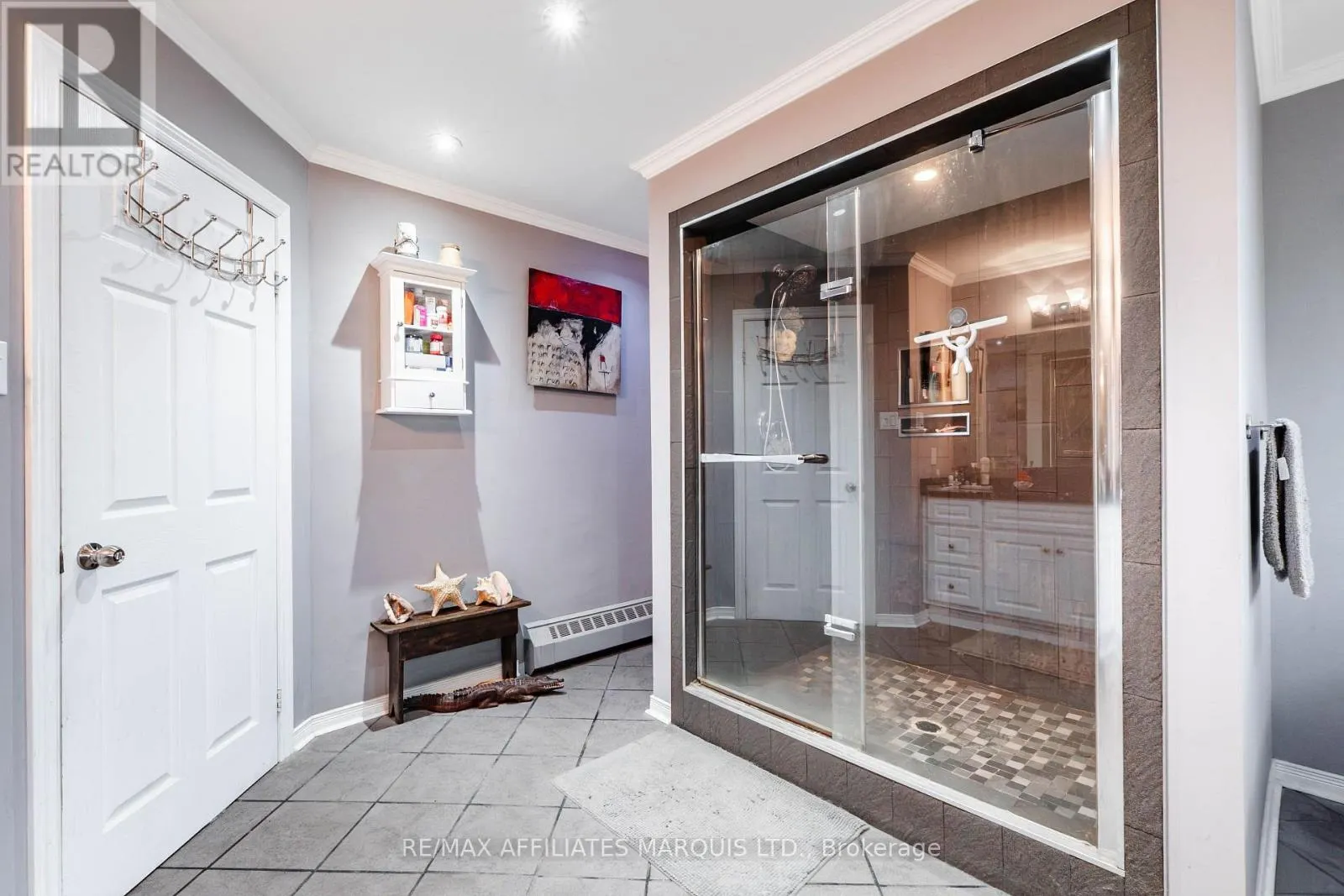 114 ST GEORGE STREET W