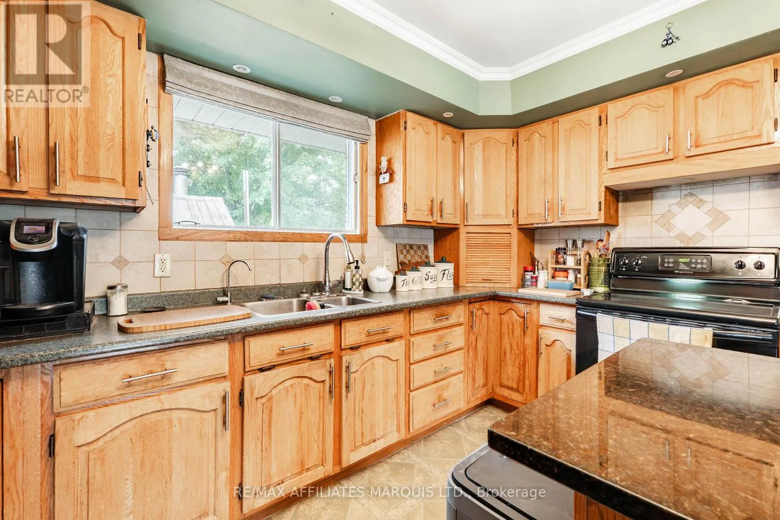 114 ST GEORGE STREET W