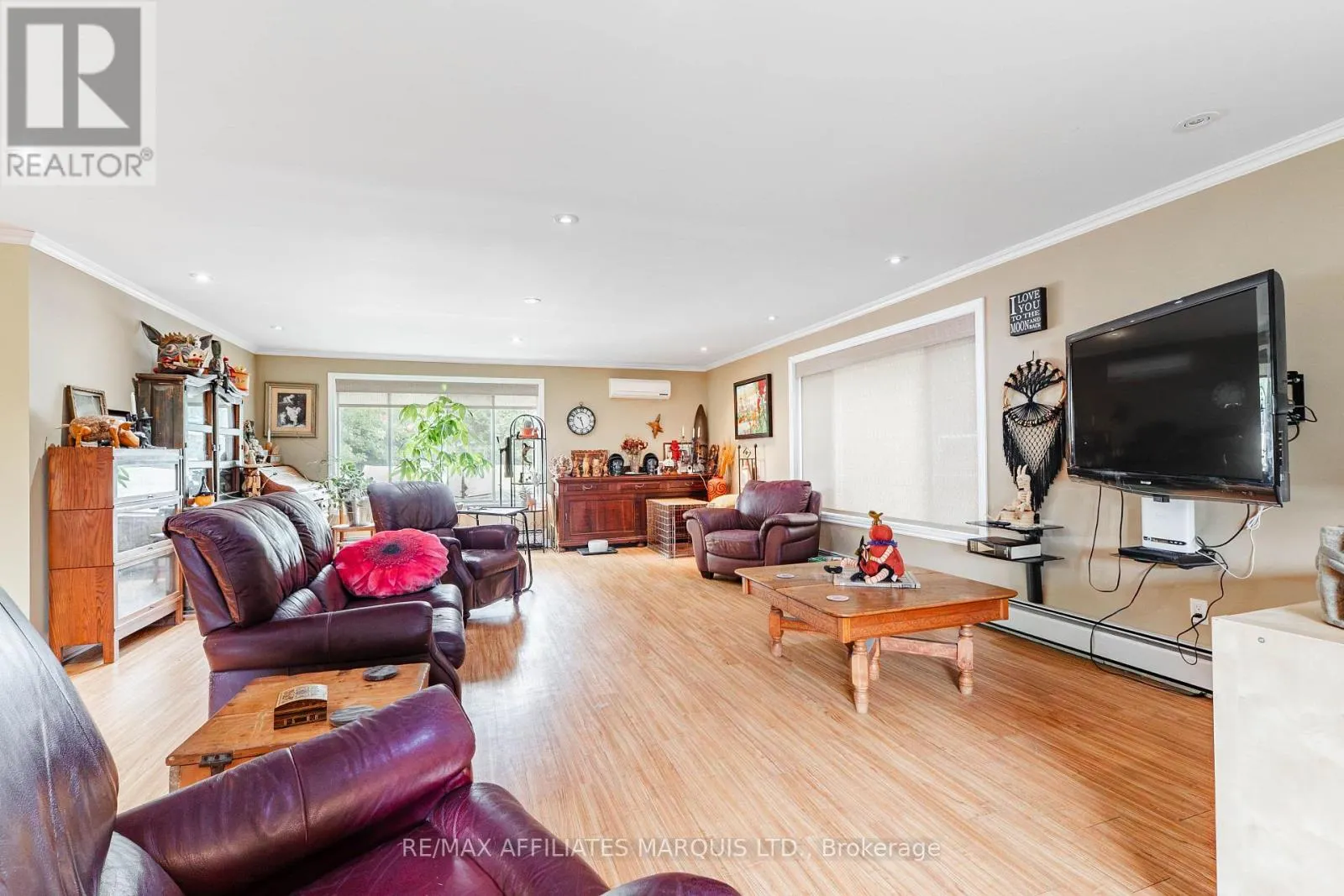 114 ST GEORGE STREET W