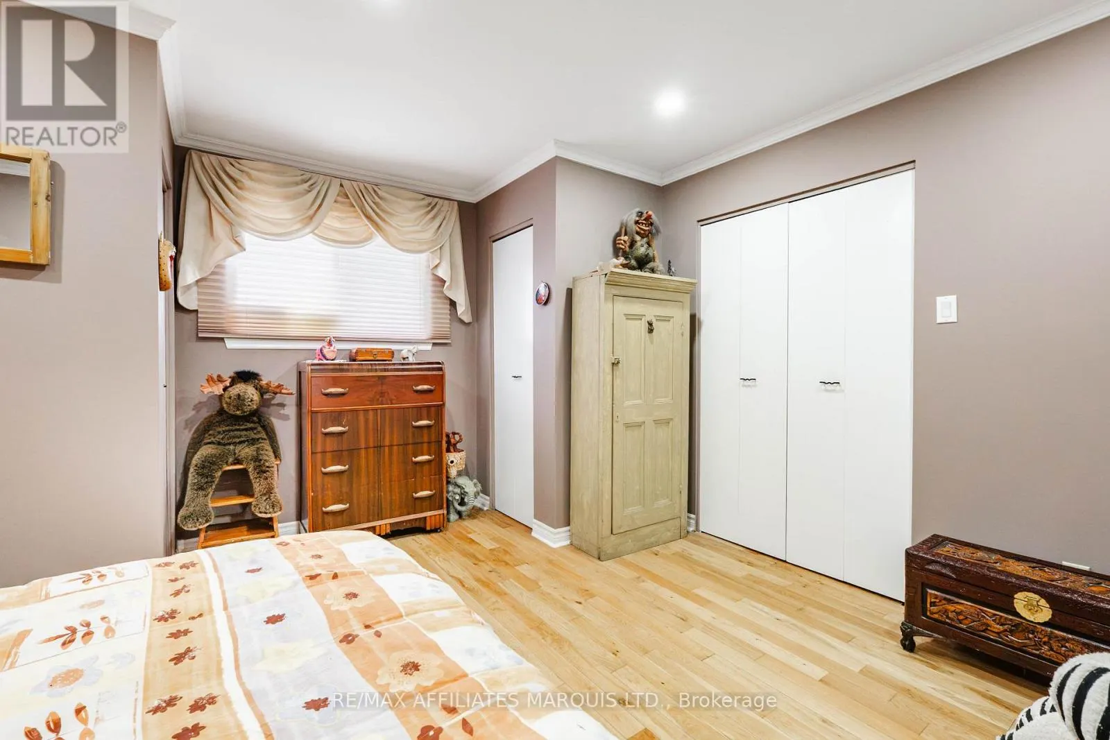 114 ST GEORGE STREET W