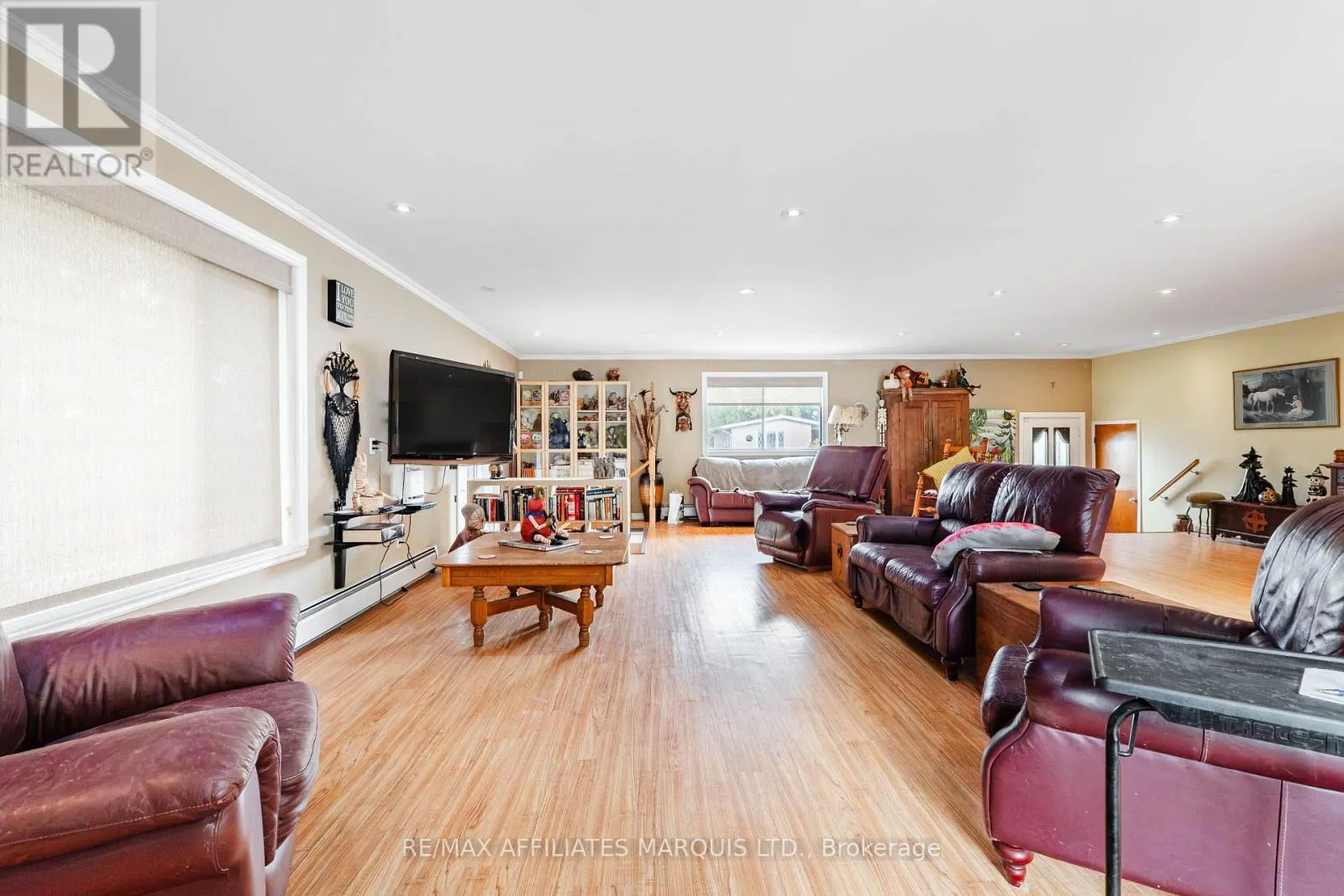 114 ST GEORGE STREET W