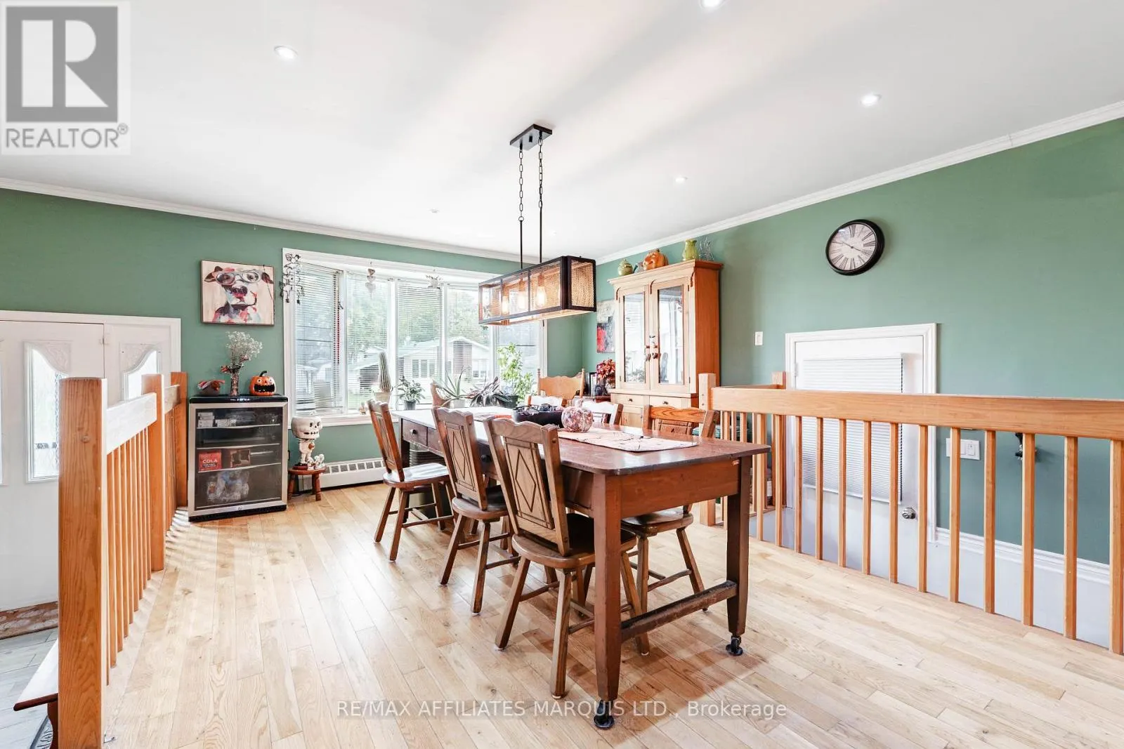 114 ST GEORGE STREET W