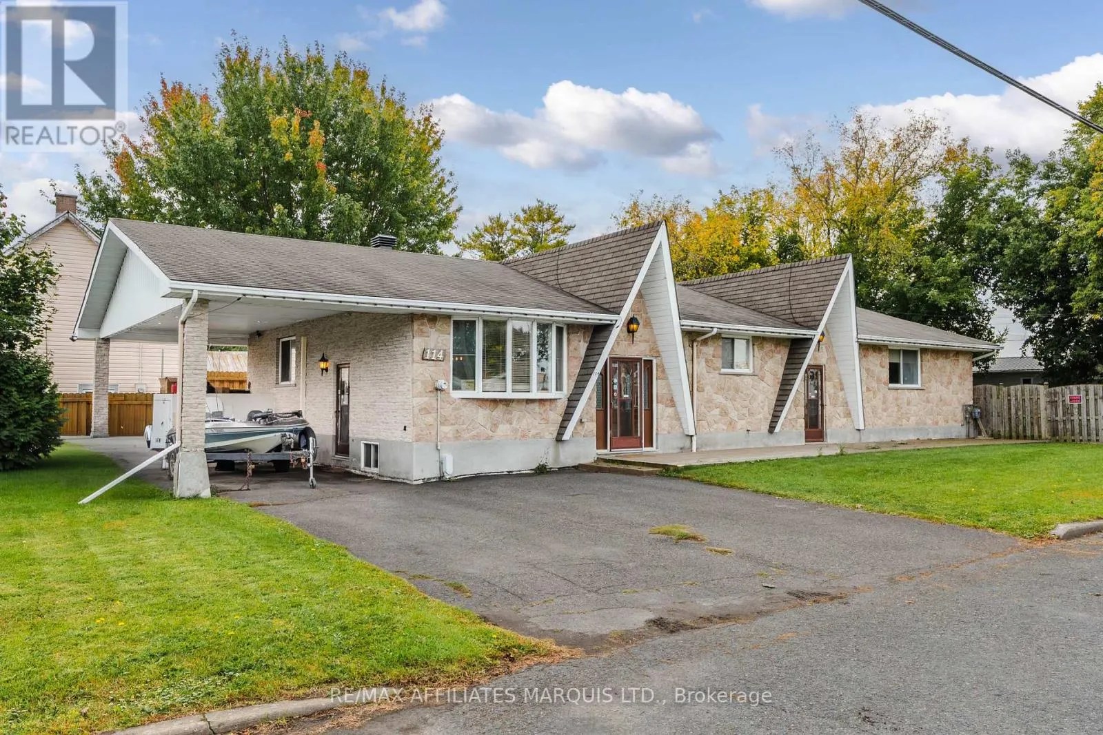 114 ST GEORGE STREET W