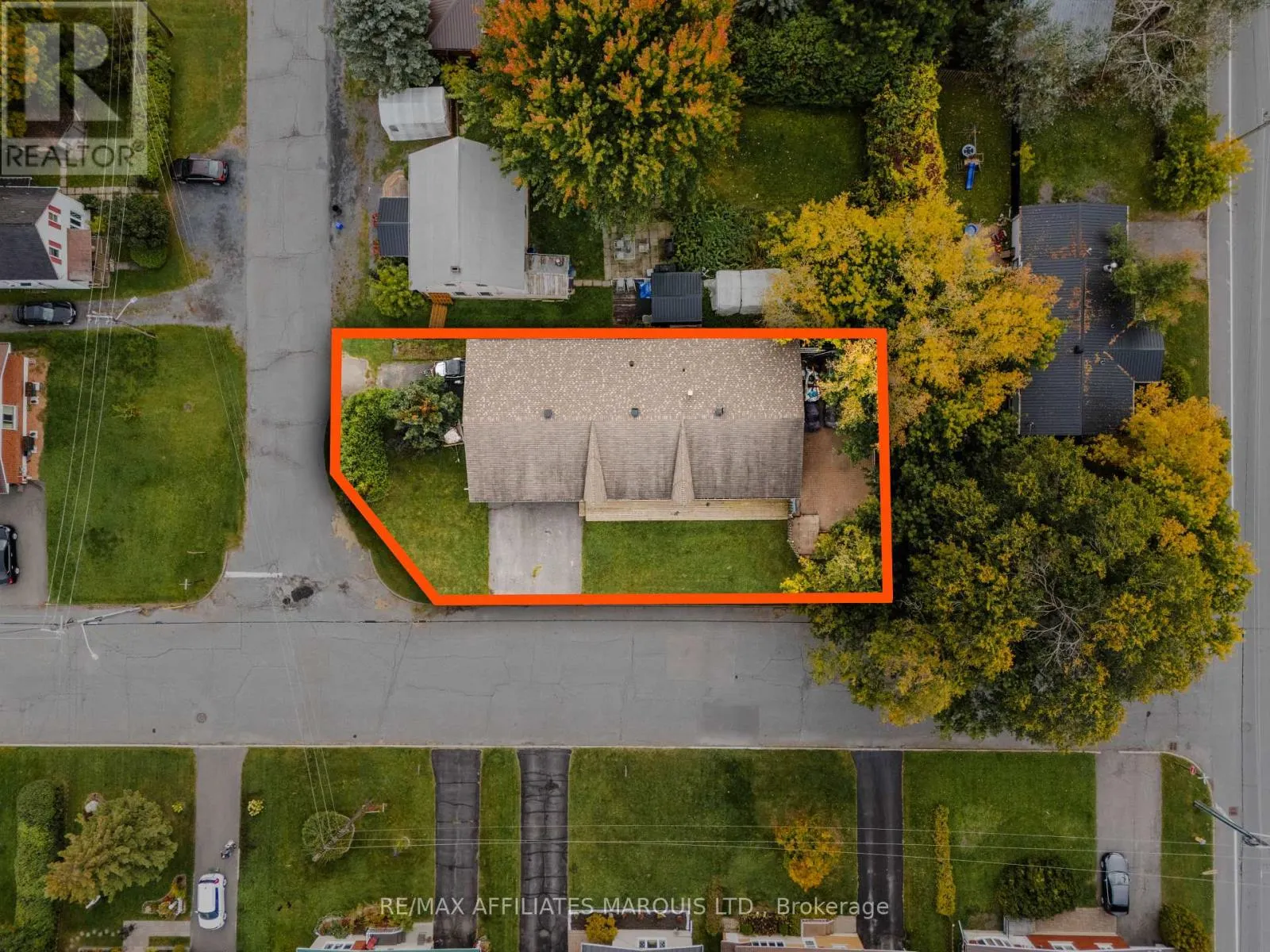 114 ST GEORGE STREET W