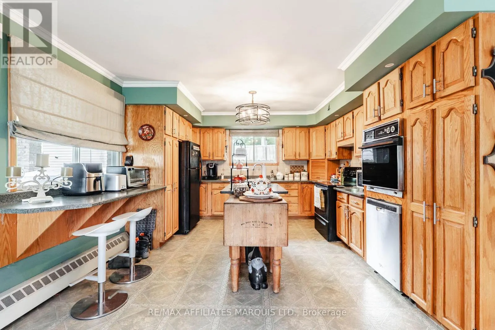114 ST GEORGE STREET W
