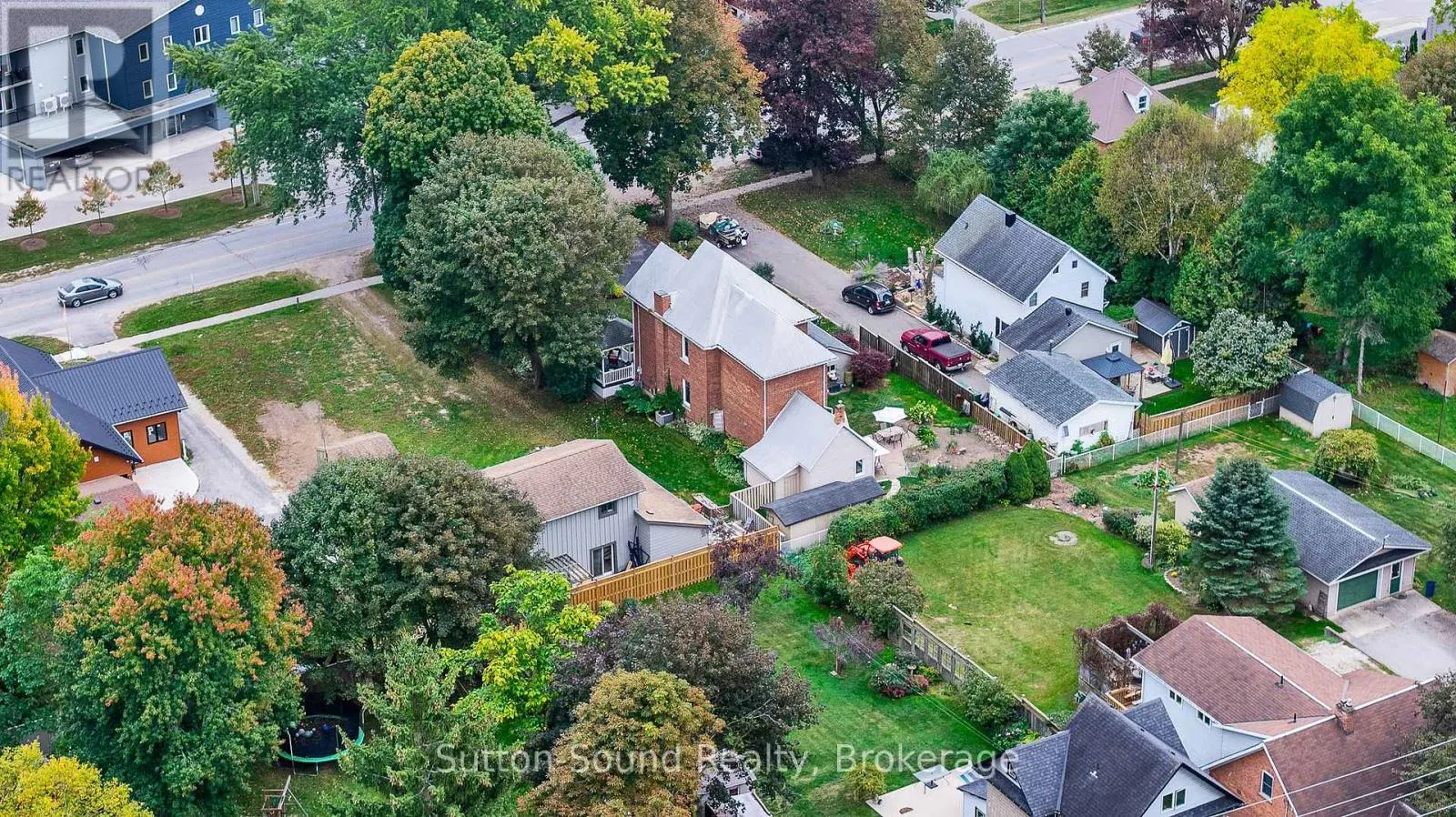 2344 3RD AVENUE W