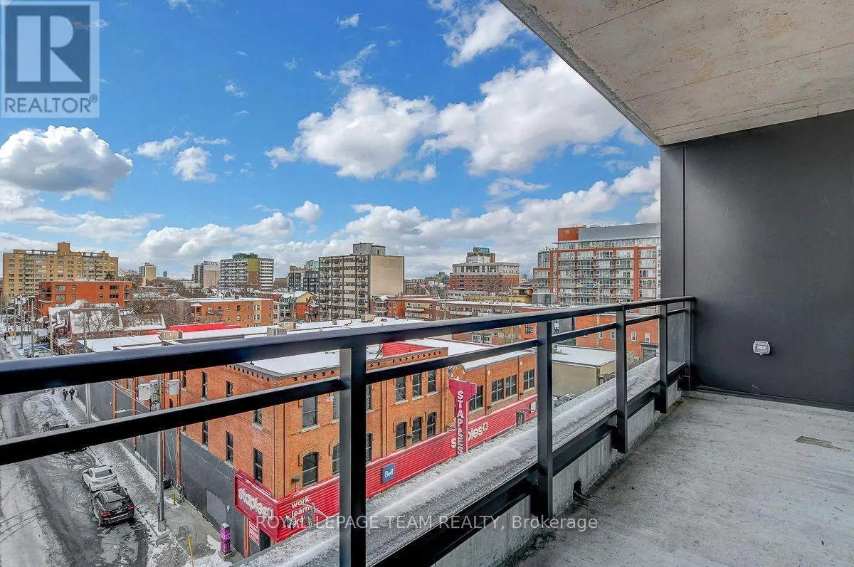 509 - 10 JAMES STREET