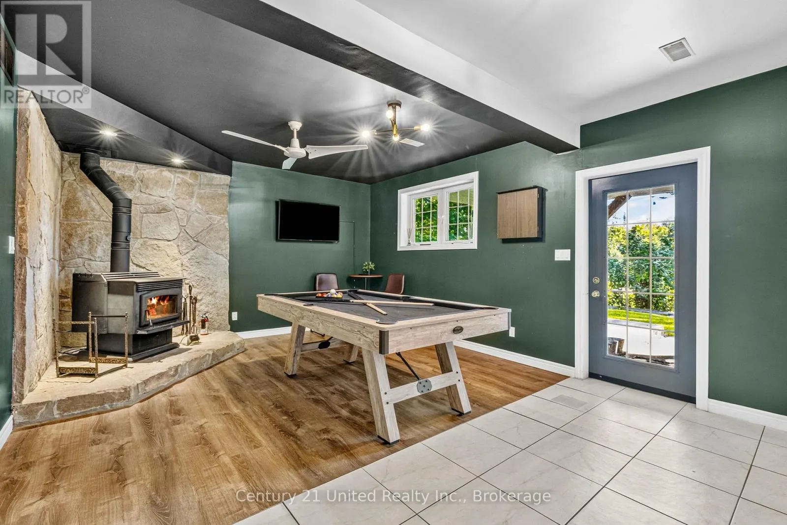 79 OAKRIDGE ROAD