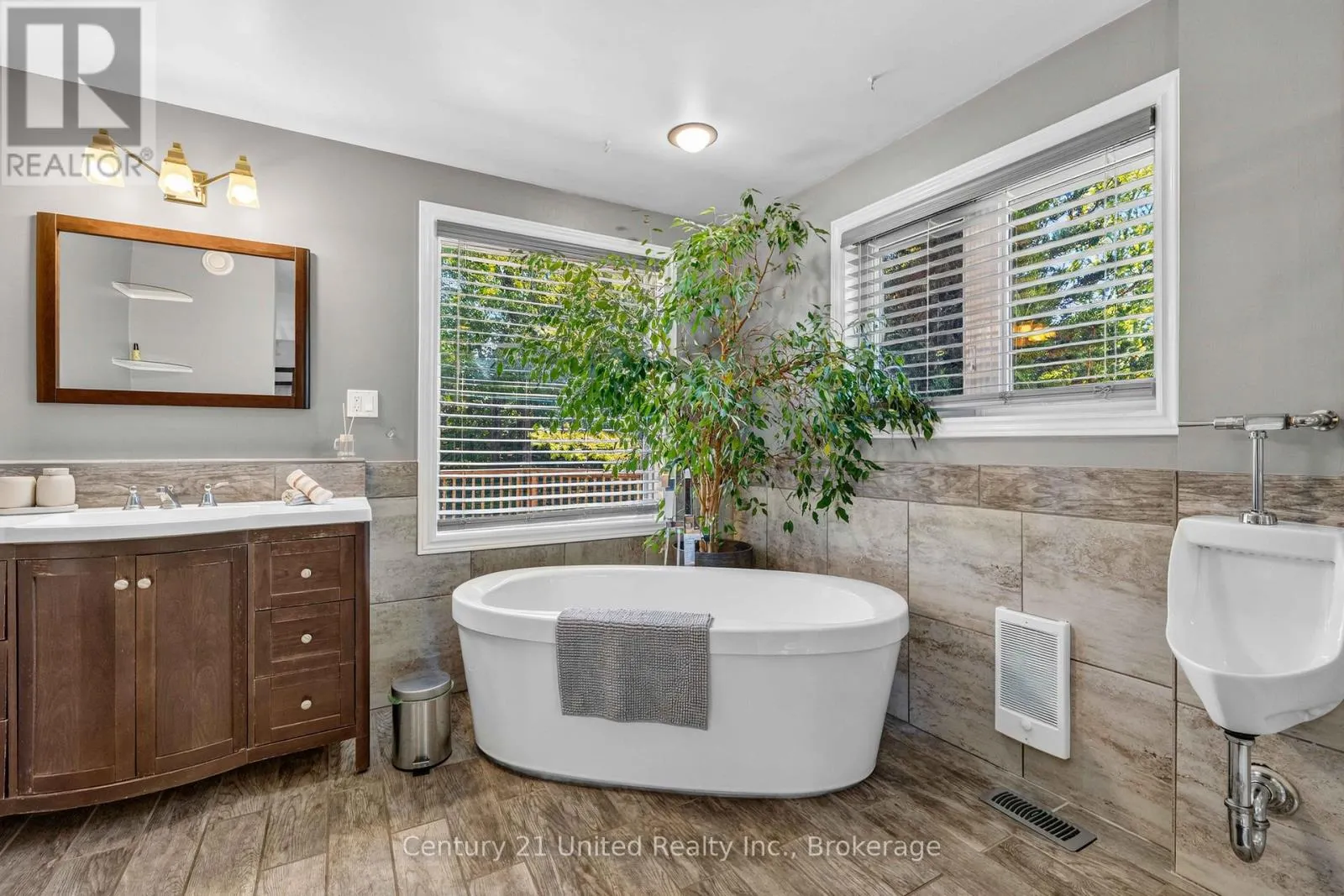 79 OAKRIDGE ROAD