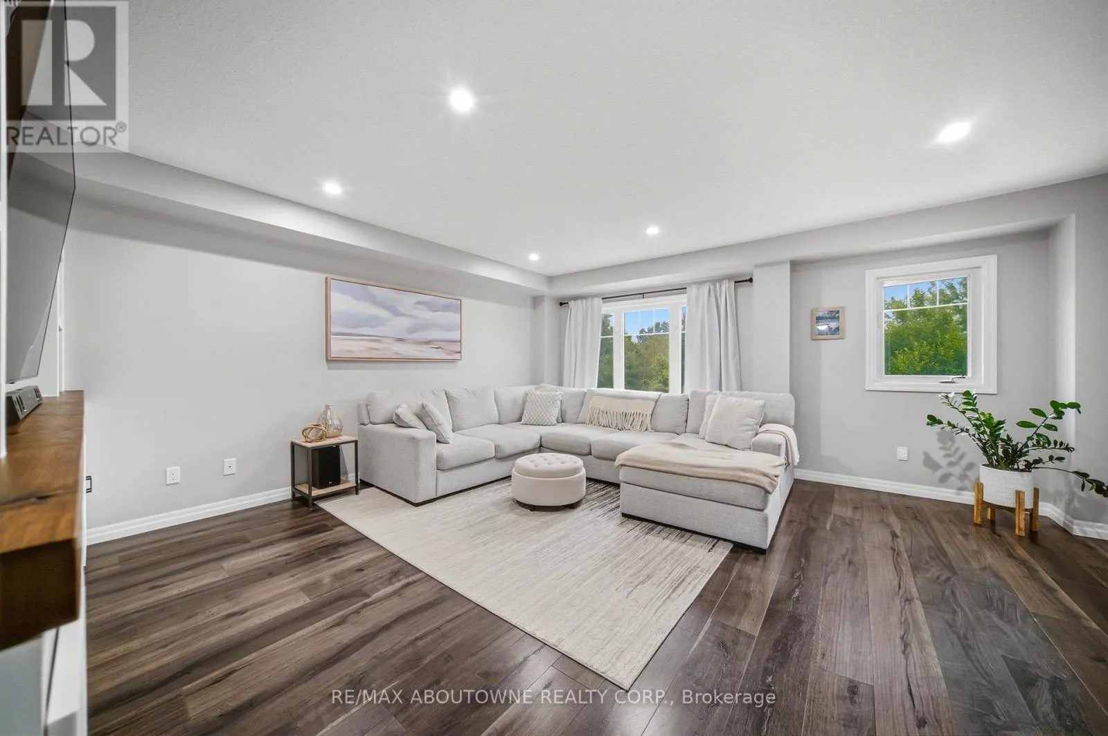 38 - 750 LAWRENCE STREET