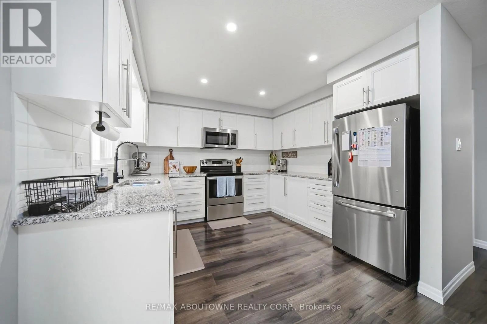 38 - 750 LAWRENCE STREET