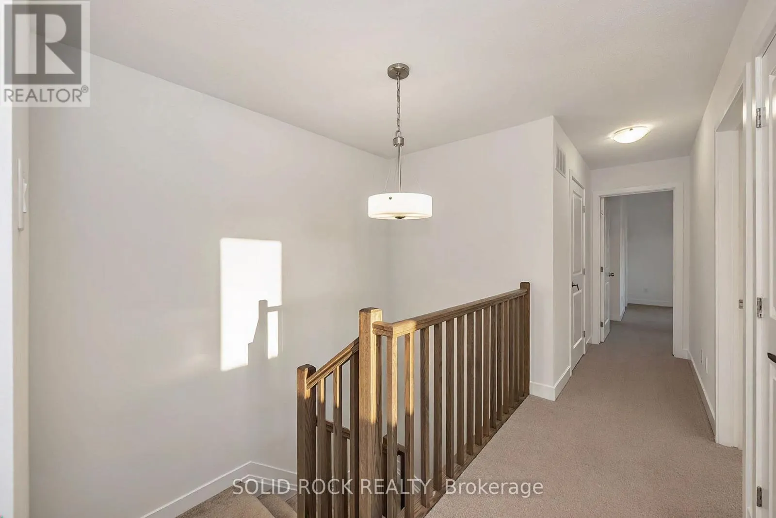 859 SOLARIUM AVENUE E