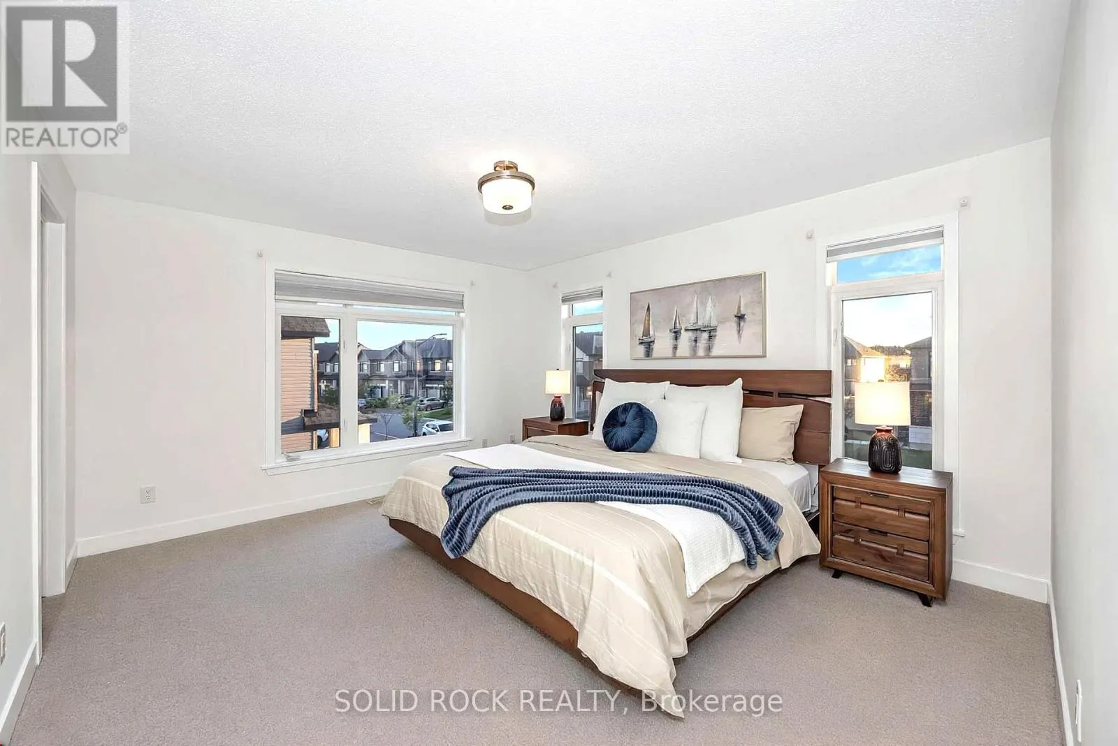 859 SOLARIUM AVENUE E