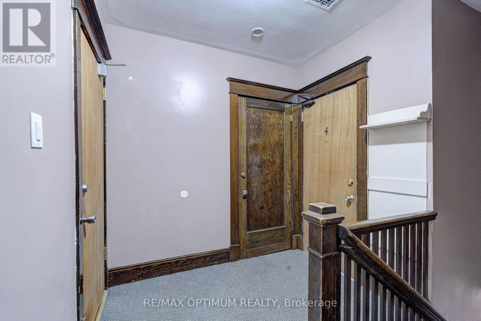 916 QUEENSTON ROAD