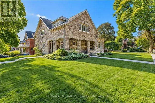 916 QUEENSTON ROAD