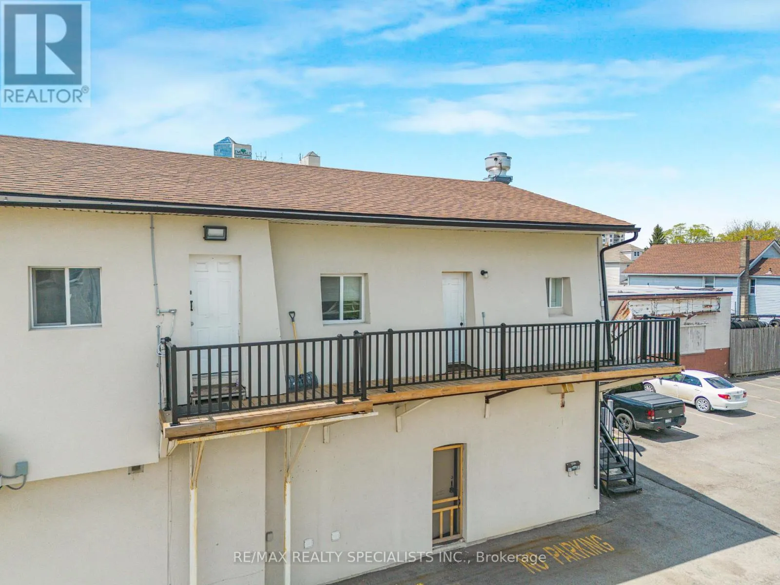 5703 FERRY STREET