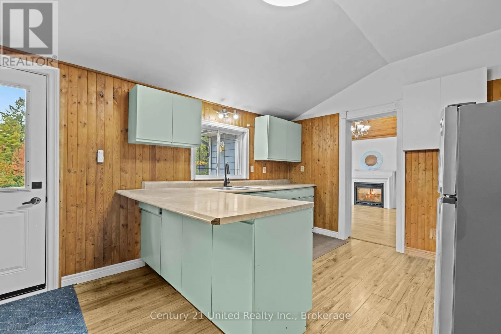 1249 BIRCHVIEW ROAD