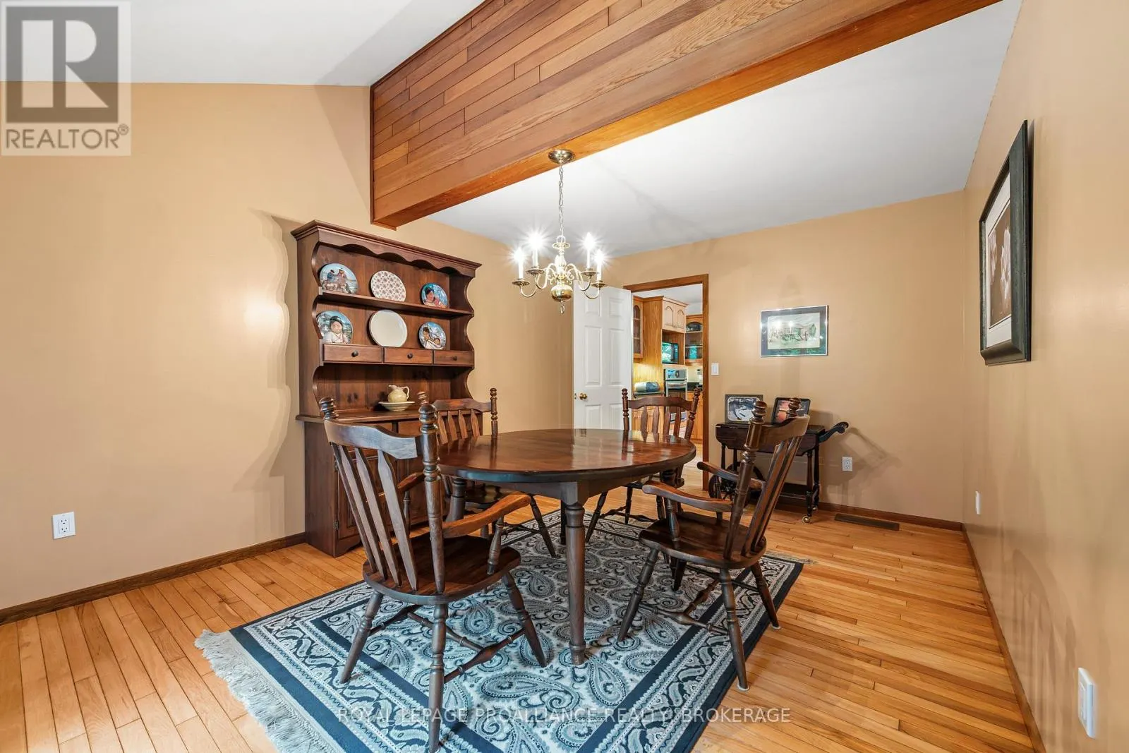 1612 GROUSEWOOD LANE