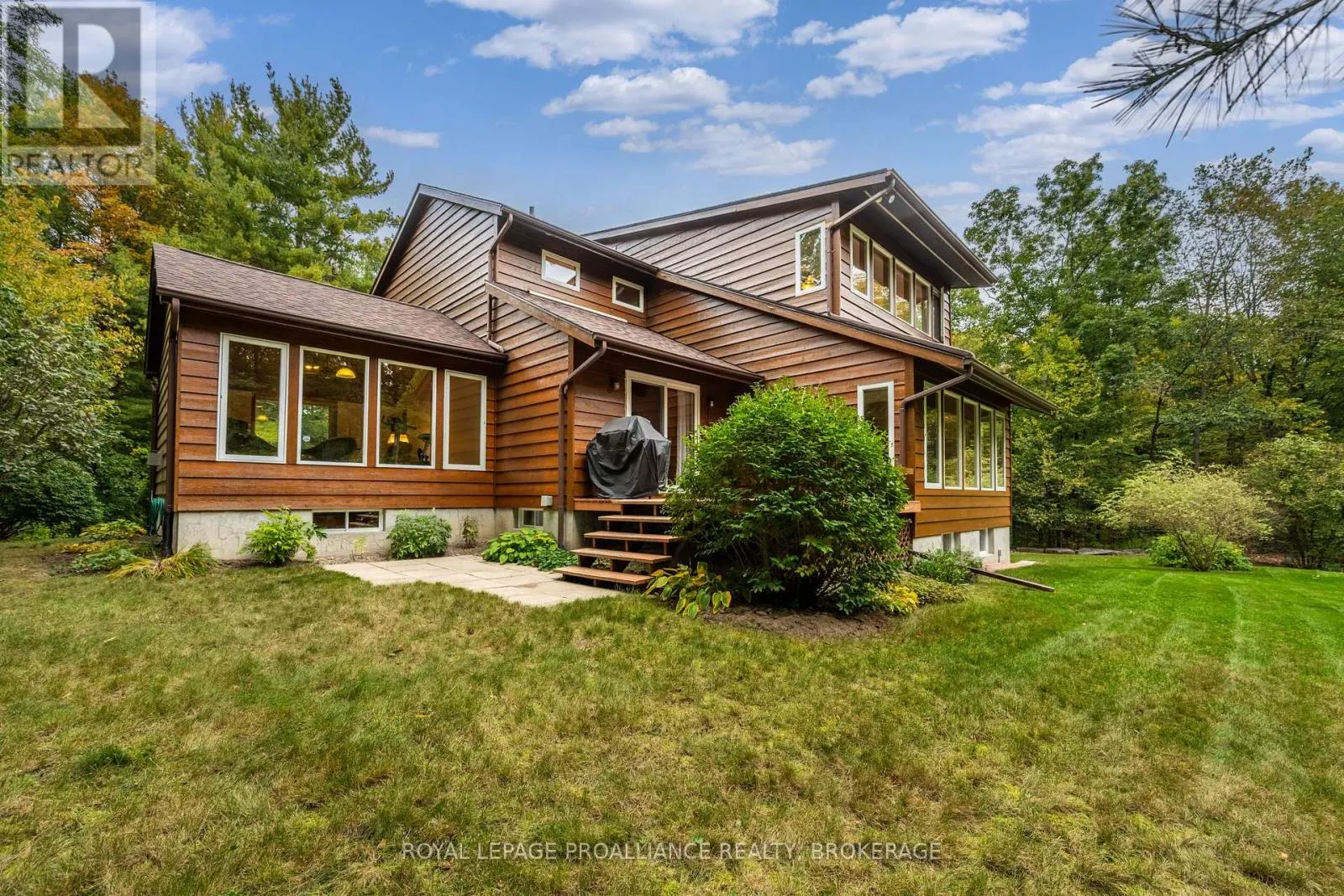 1612 GROUSEWOOD LANE