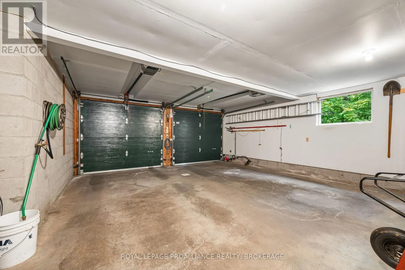 1612 GROUSEWOOD LANE