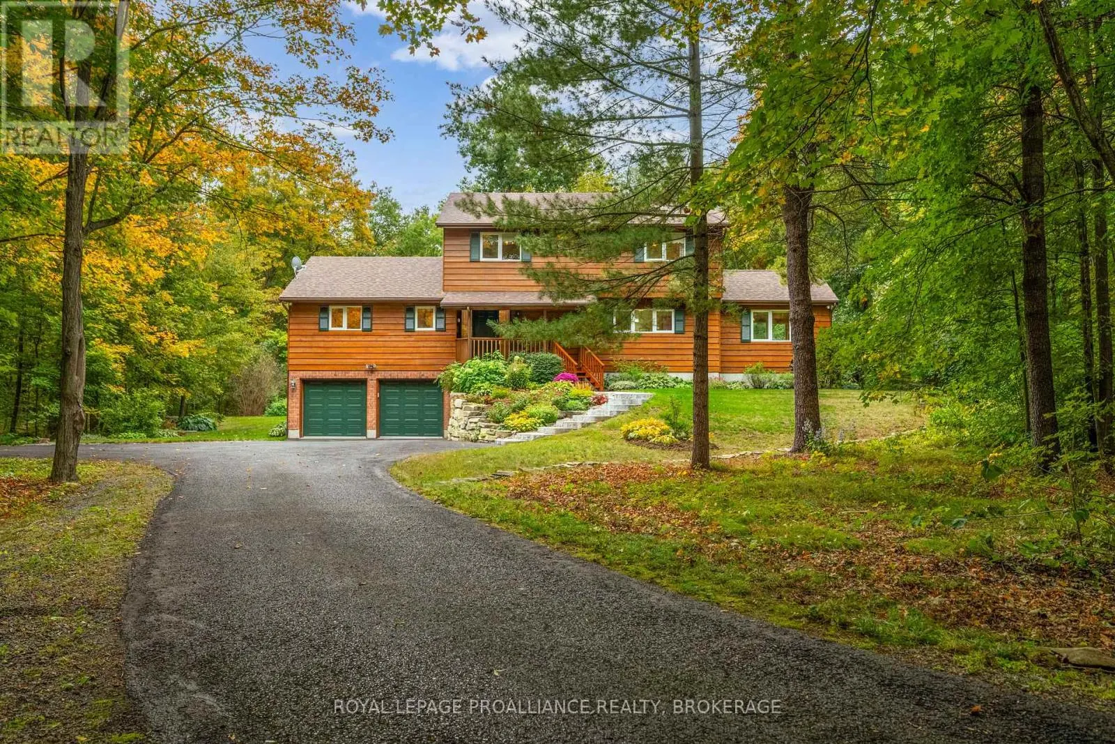 1612 GROUSEWOOD LANE