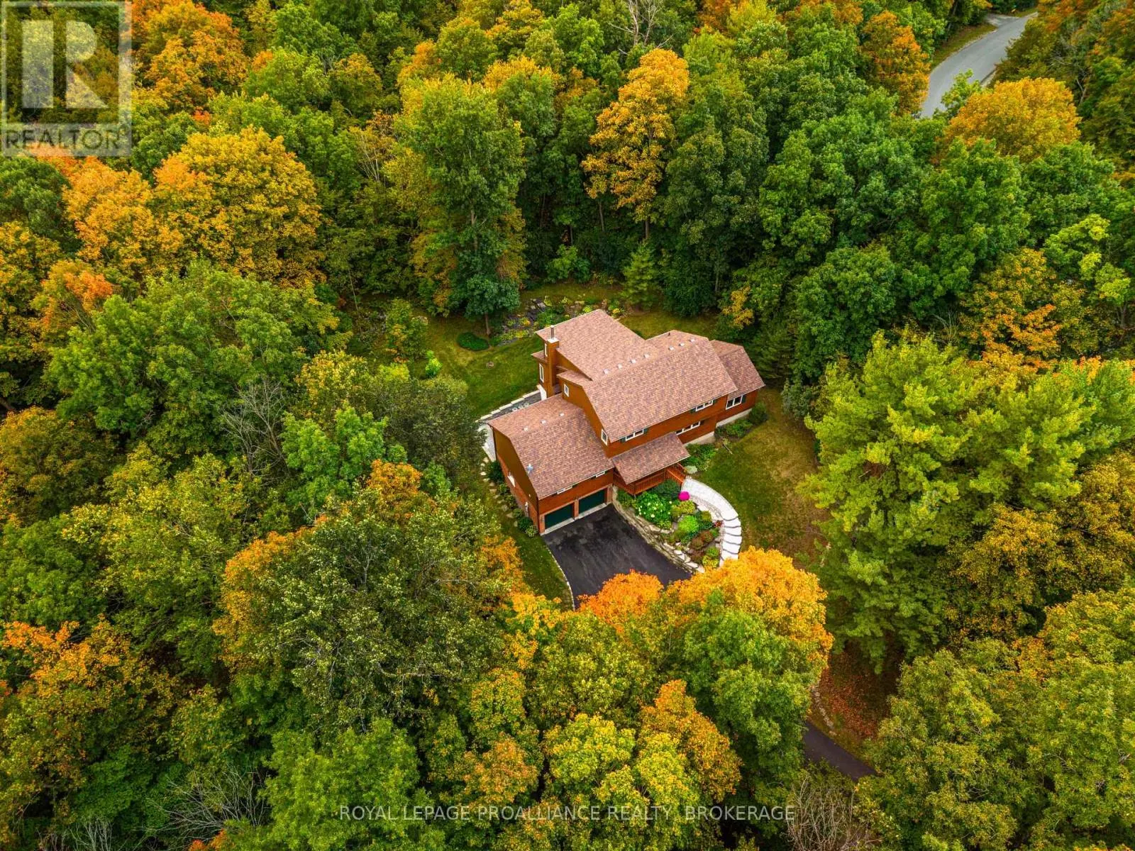 1612 GROUSEWOOD LANE