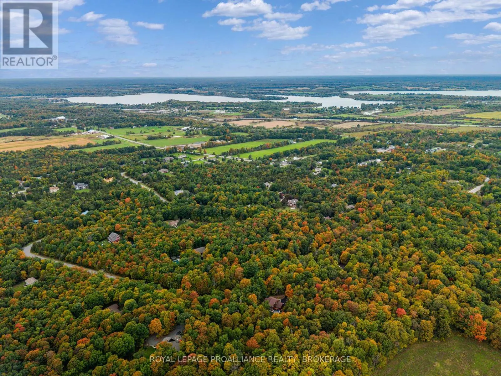 1612 GROUSEWOOD LANE