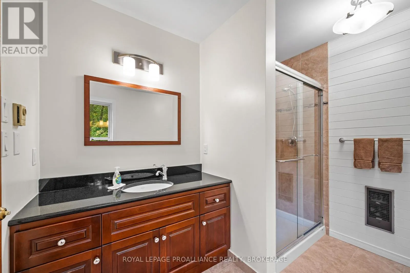 1612 GROUSEWOOD LANE