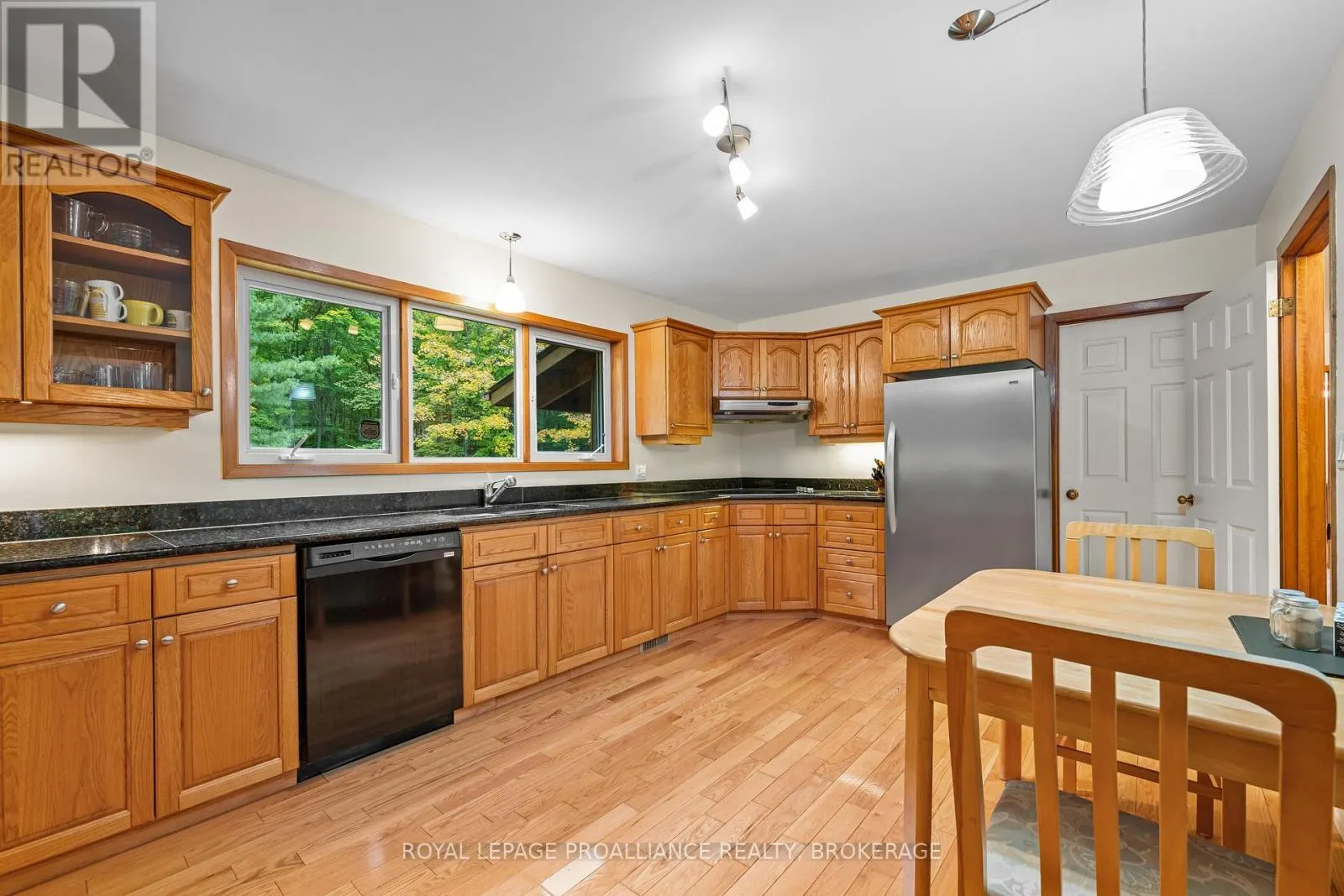 1612 GROUSEWOOD LANE