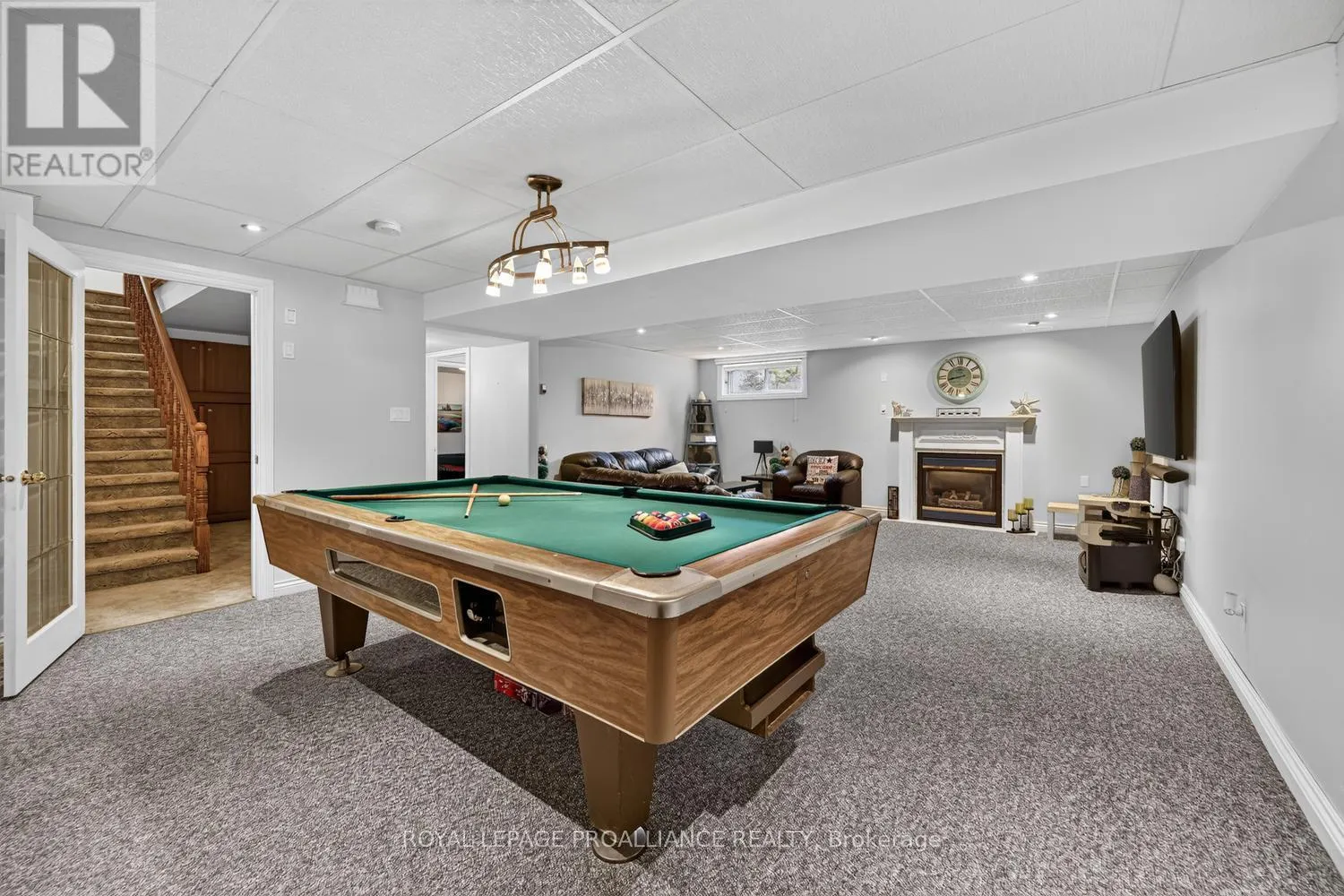 1099 BRIDLEWOOD DRIVE