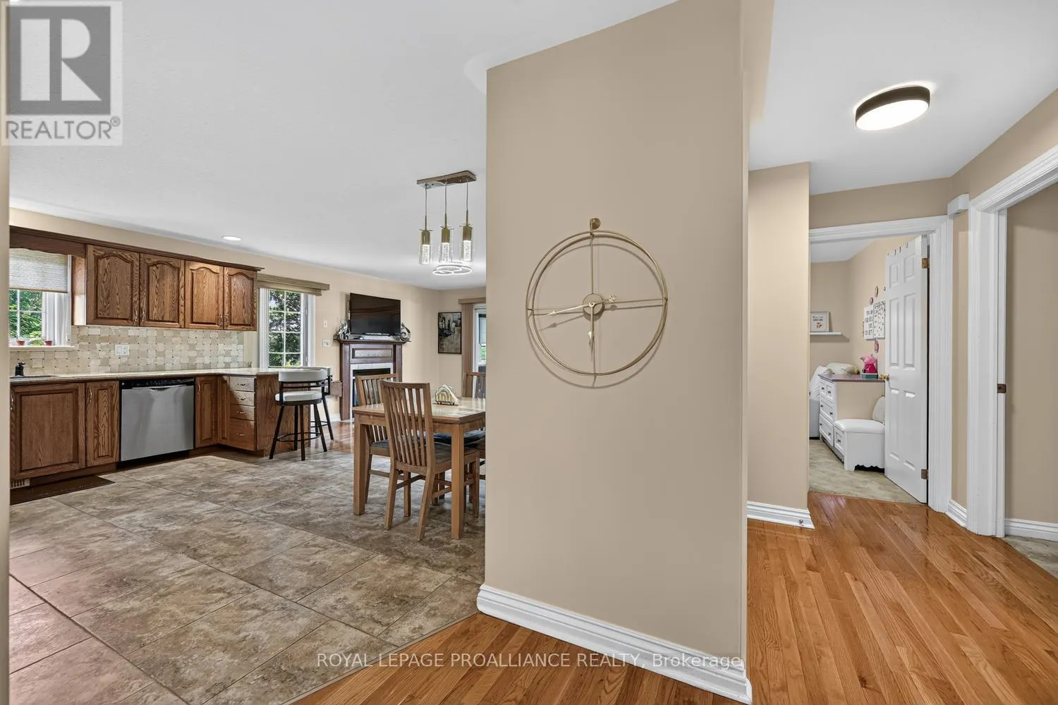 1099 BRIDLEWOOD DRIVE