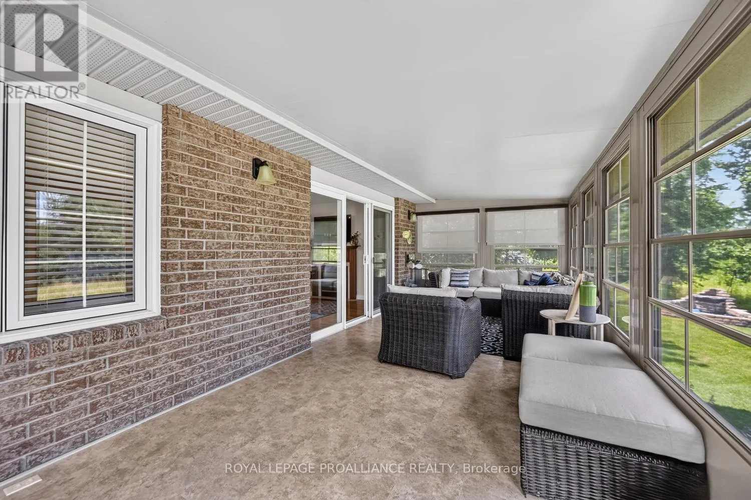 1099 BRIDLEWOOD DRIVE