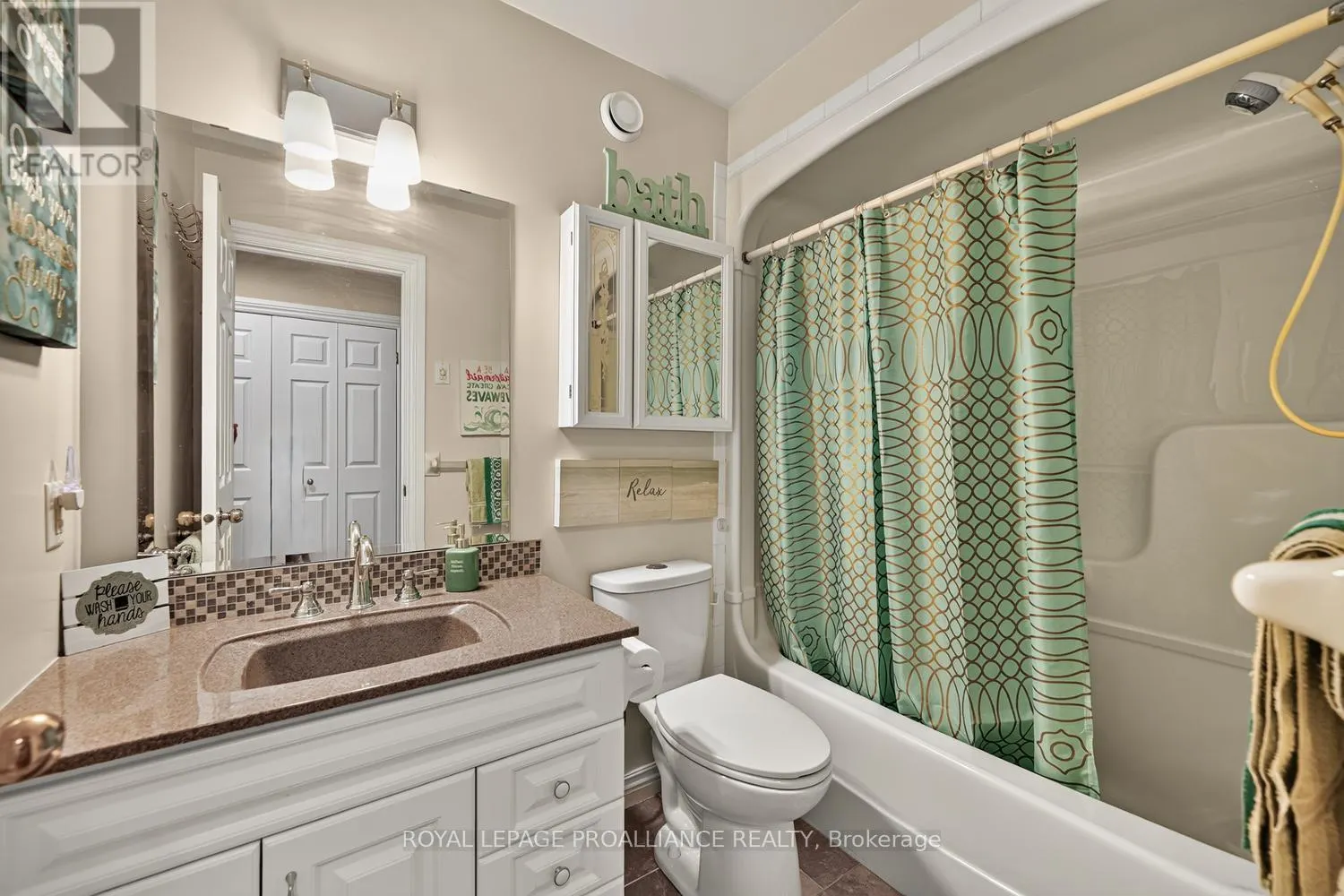 1099 BRIDLEWOOD DRIVE